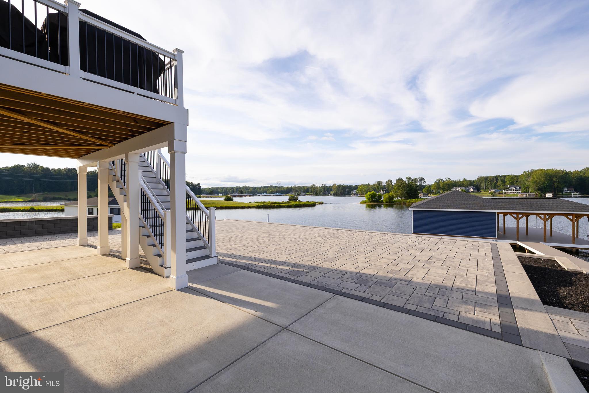 ROCK ISLAND LANDING - Residential