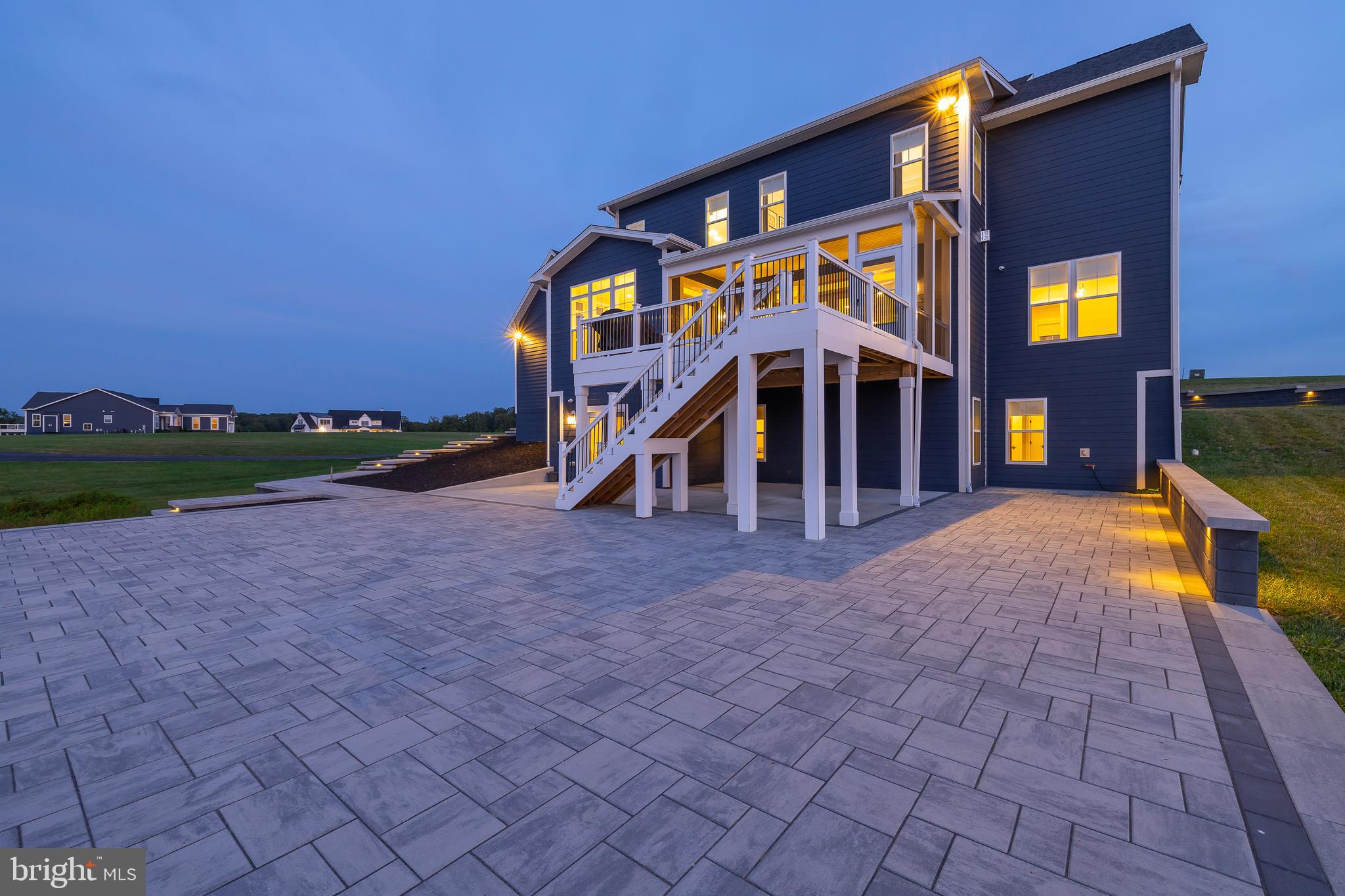 ROCK ISLAND LANDING - Residential