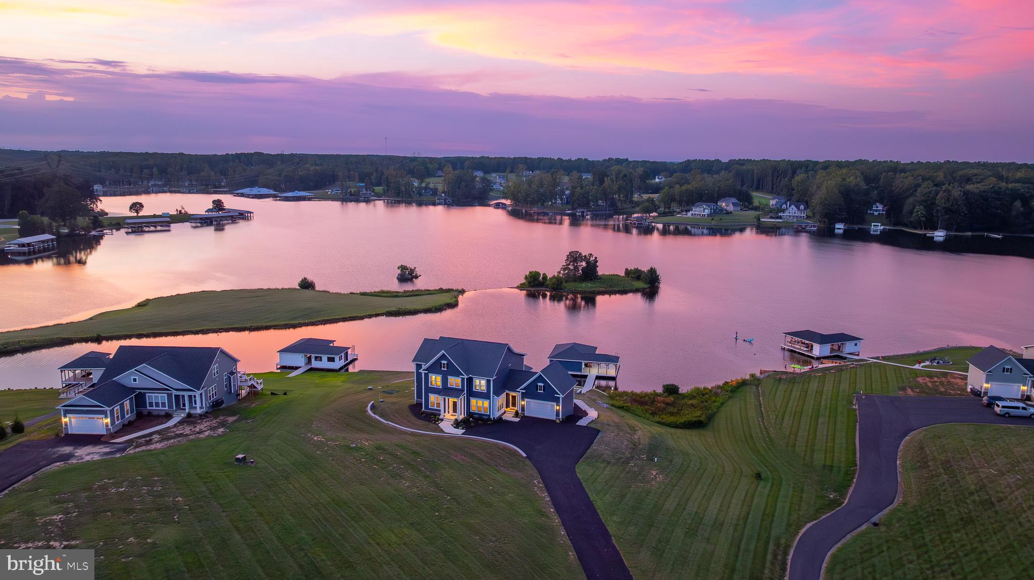 ROCK ISLAND LANDING - Residential