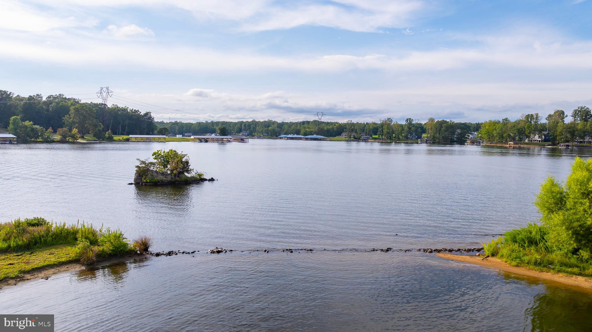 ROCK ISLAND LANDING - Residential