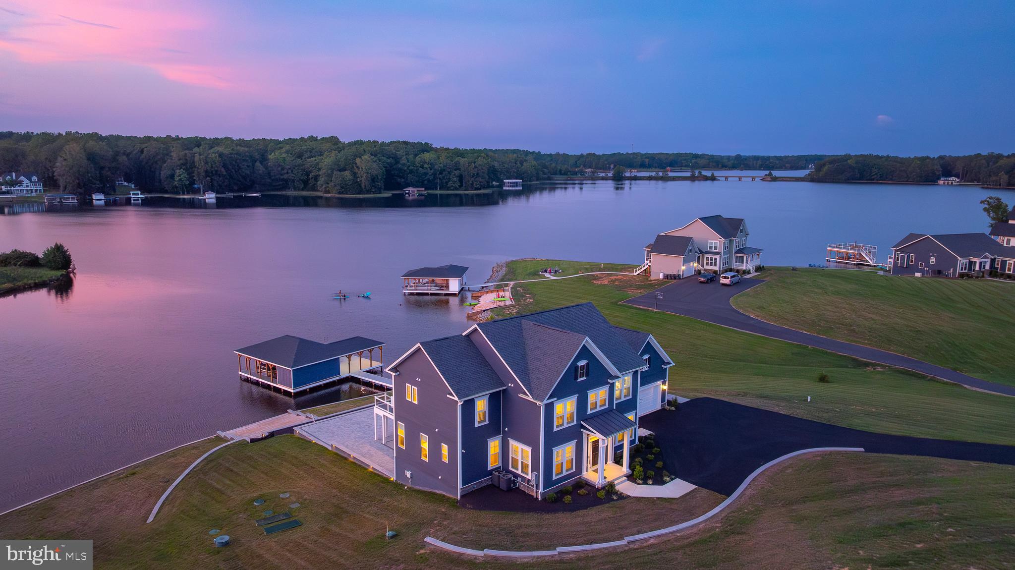 ROCK ISLAND LANDING - Residential