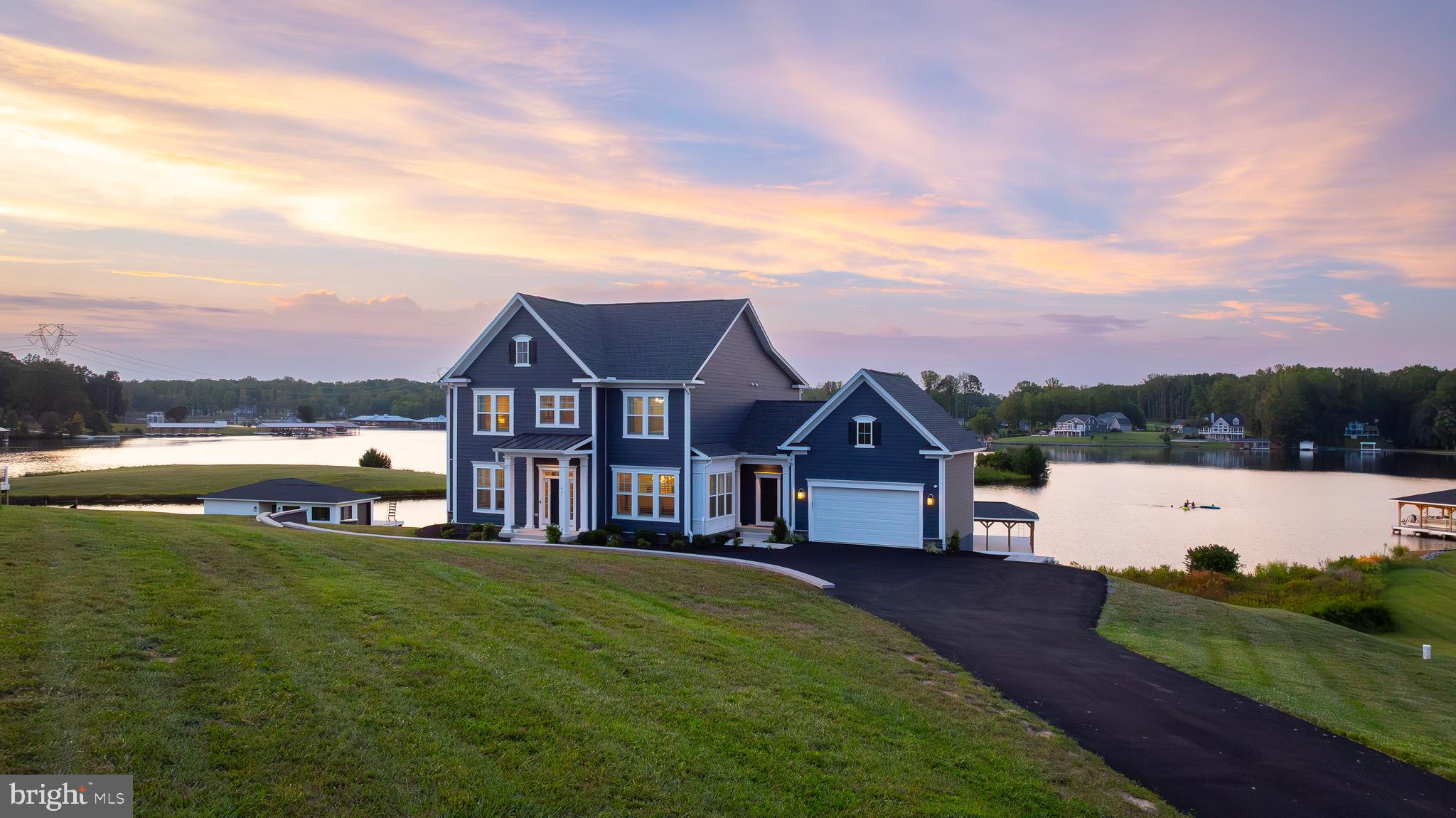 ROCK ISLAND LANDING - Residential