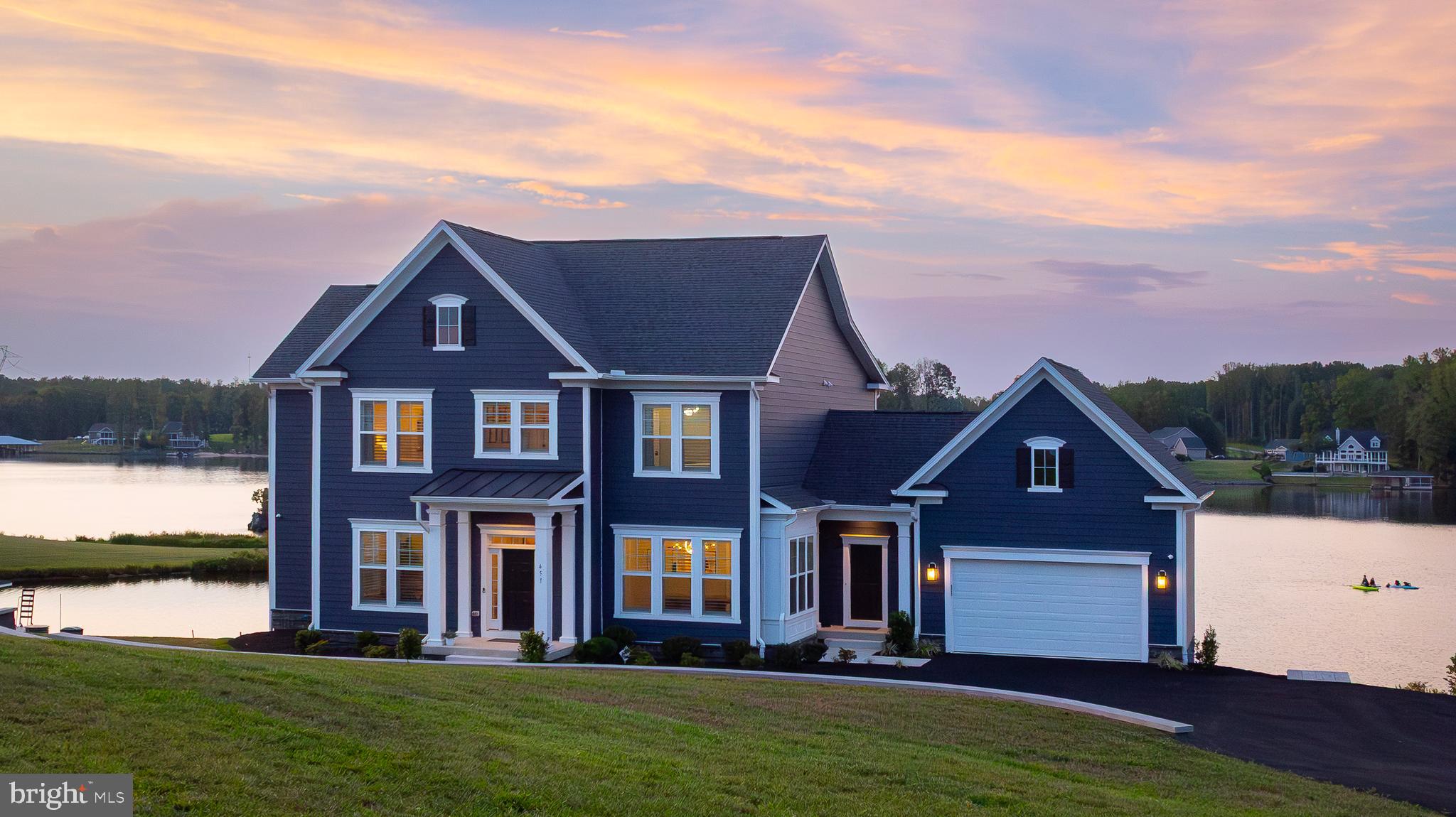 ROCK ISLAND LANDING - Residential