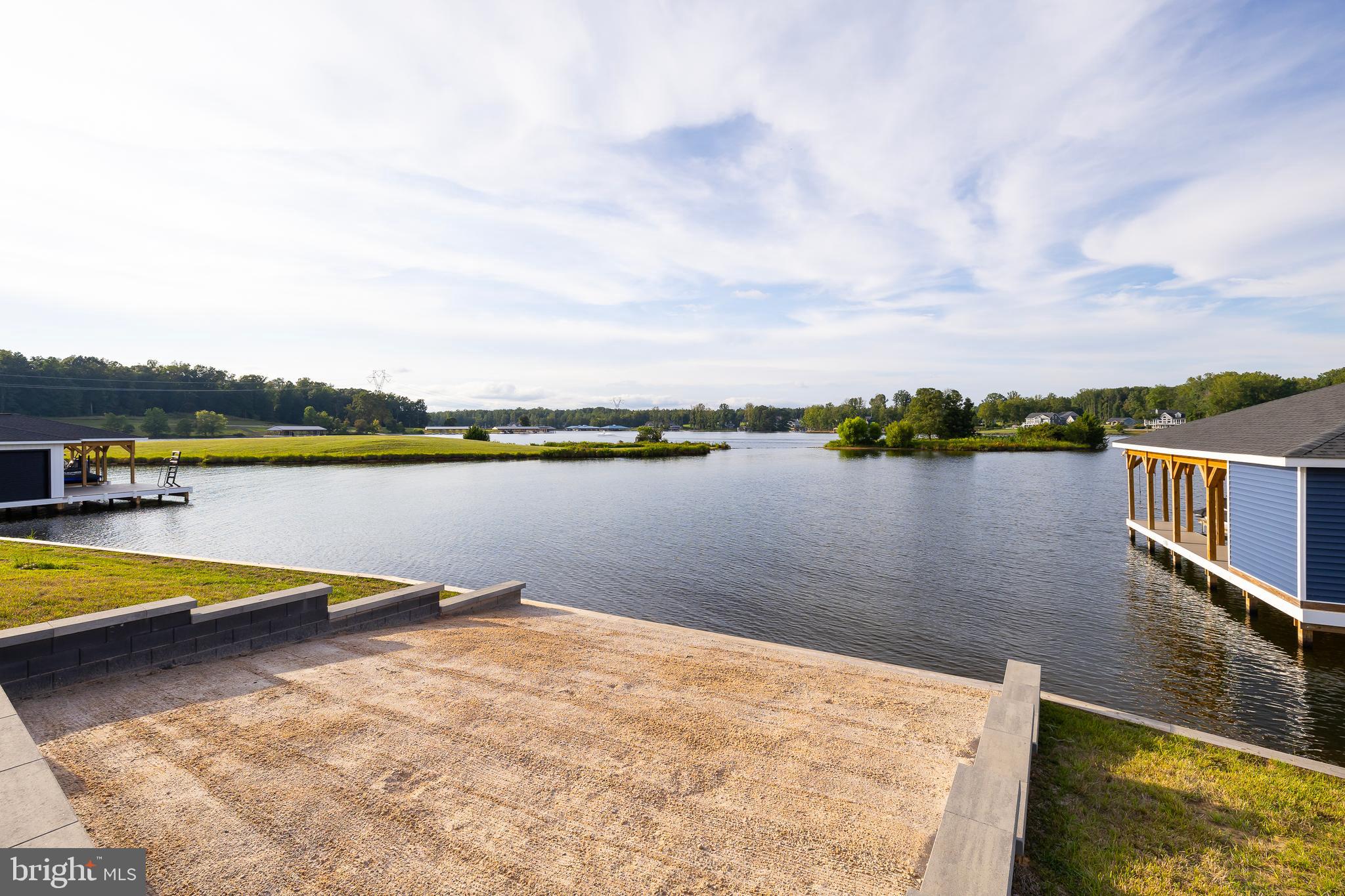 ROCK ISLAND LANDING - Residential