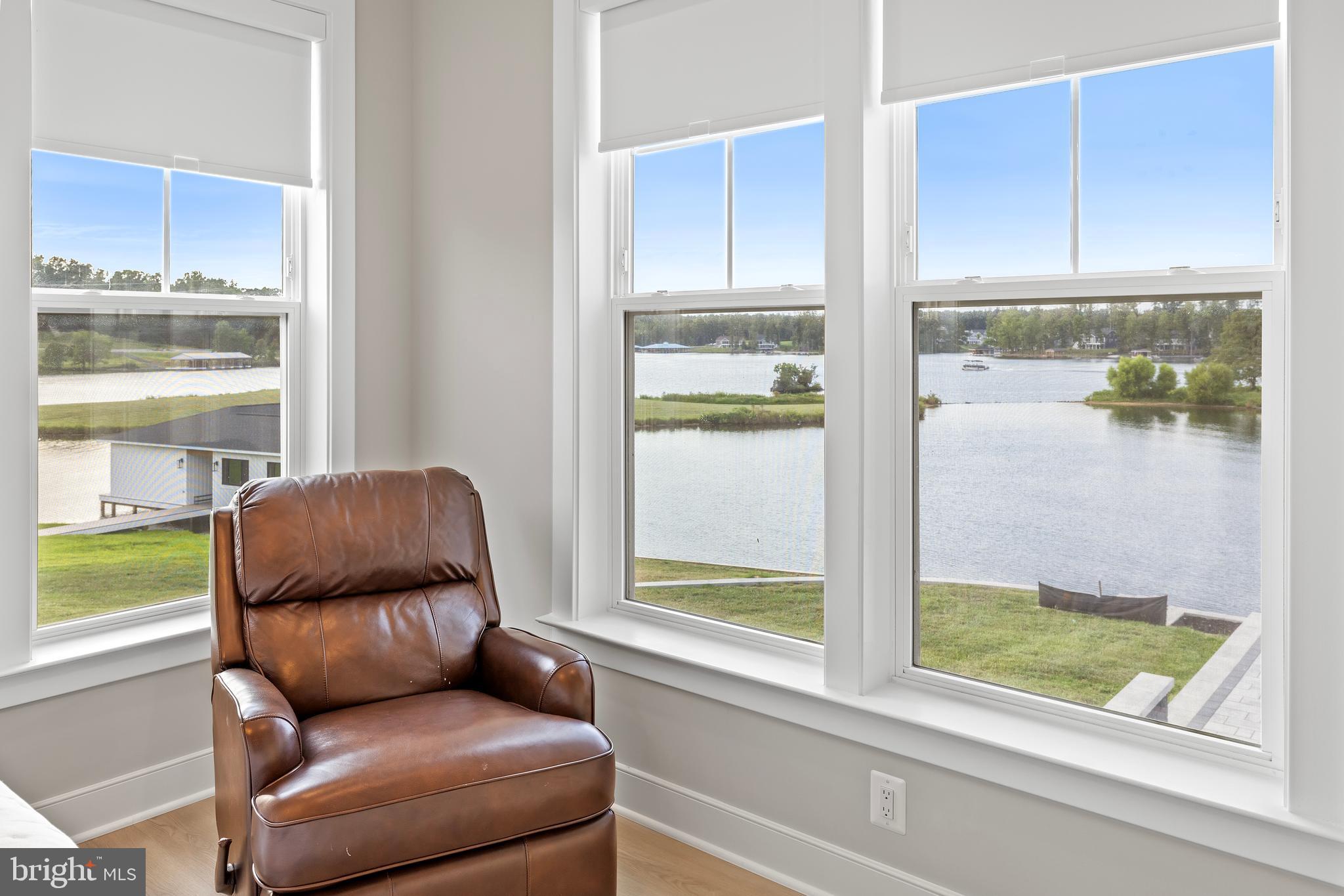 ROCK ISLAND LANDING - Residential