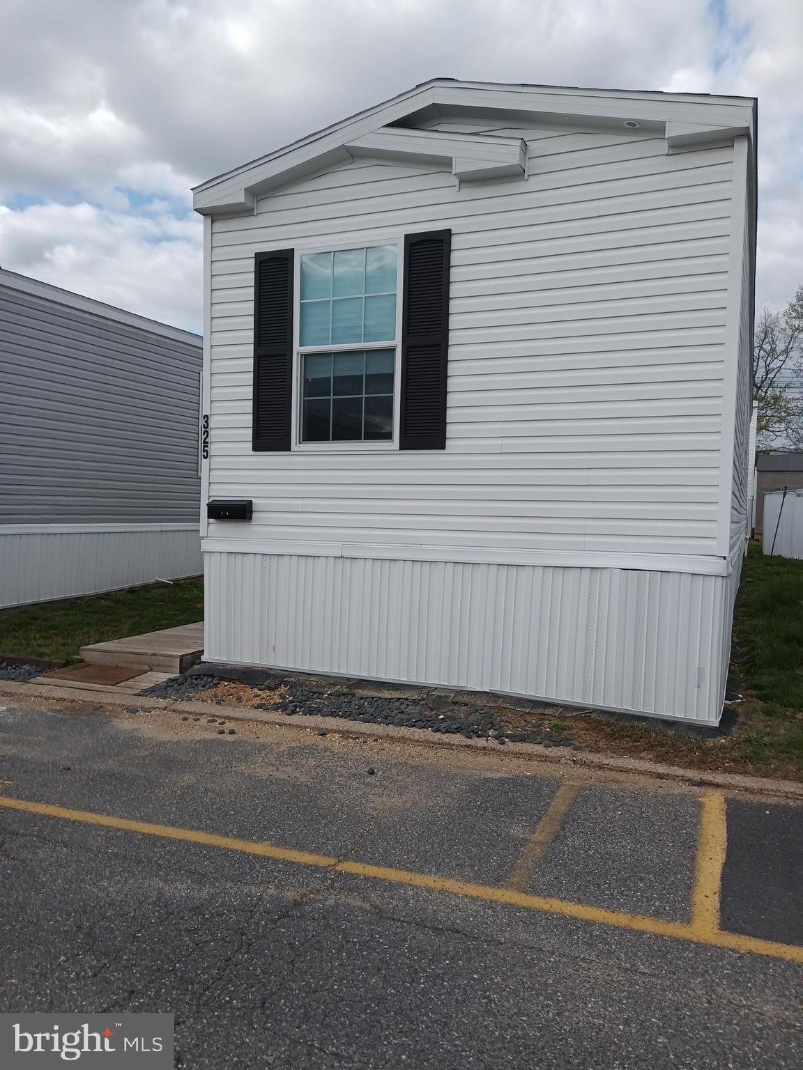 1405 FARRELL AVENUE 325