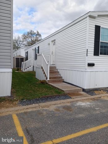 Manufactured Home at 1405 FARRELL AVENUE 325