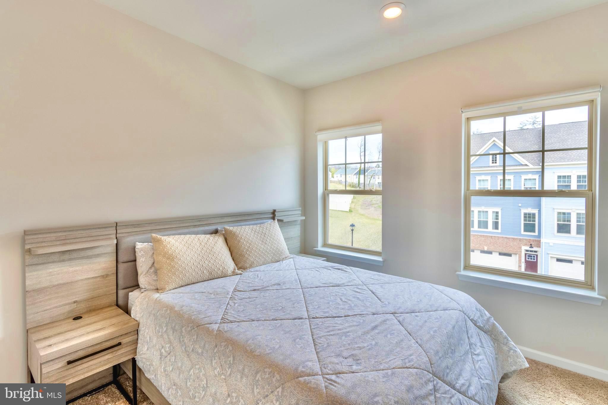 WHITSON WOODS - Residential