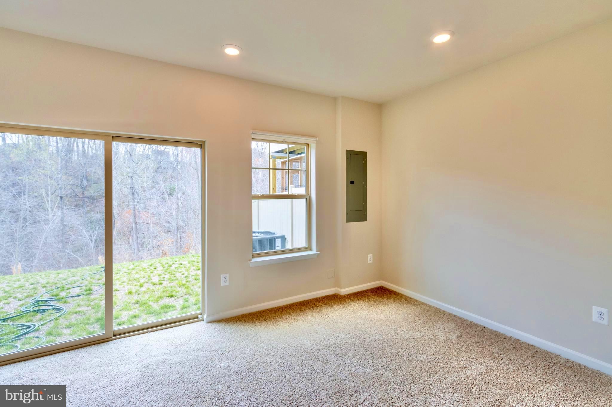 WHITSON WOODS - Residential