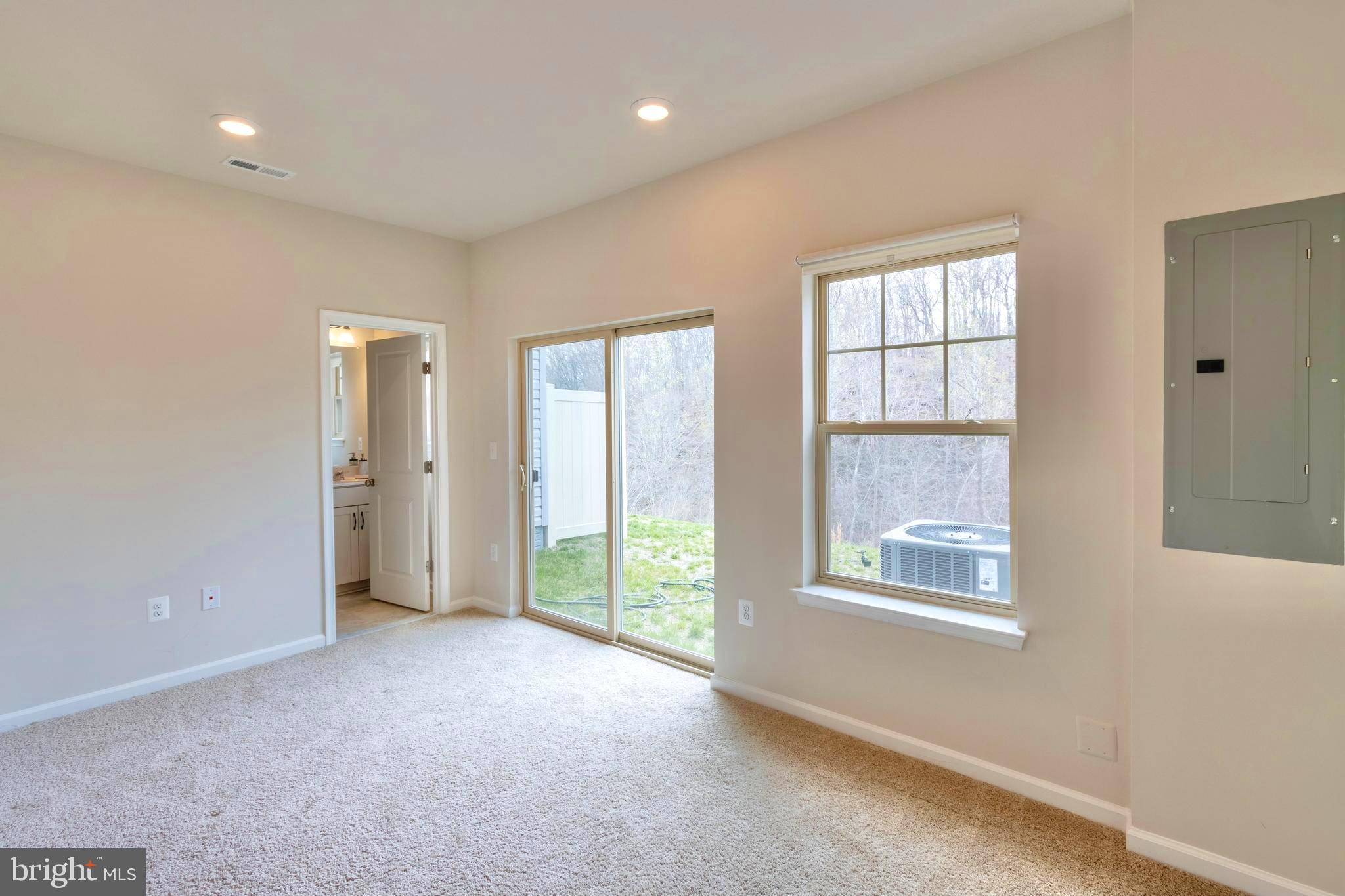 WHITSON WOODS - Residential