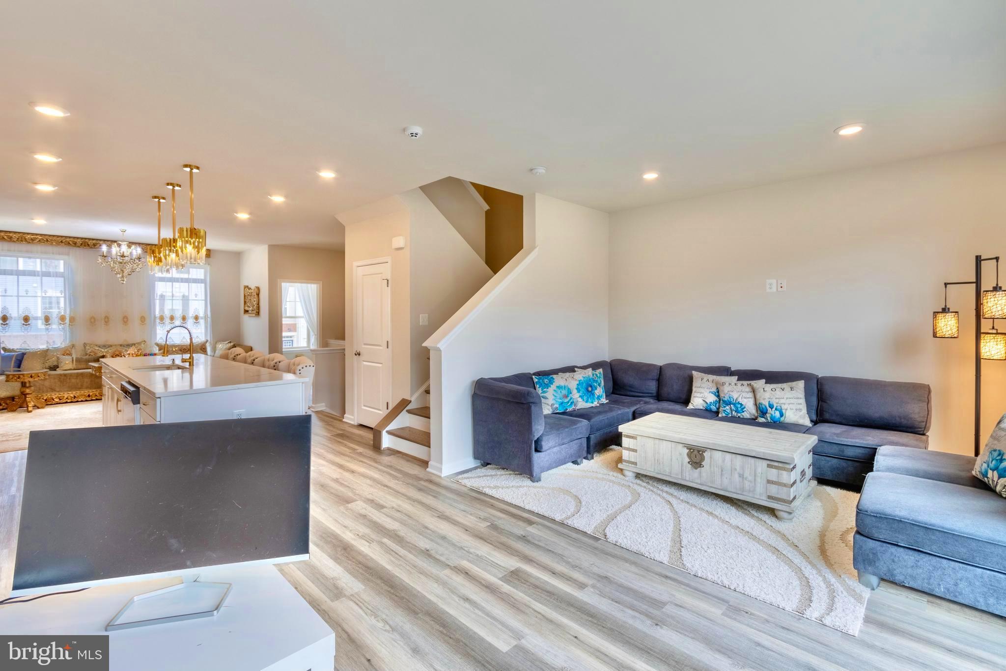 WHITSON WOODS - Residential