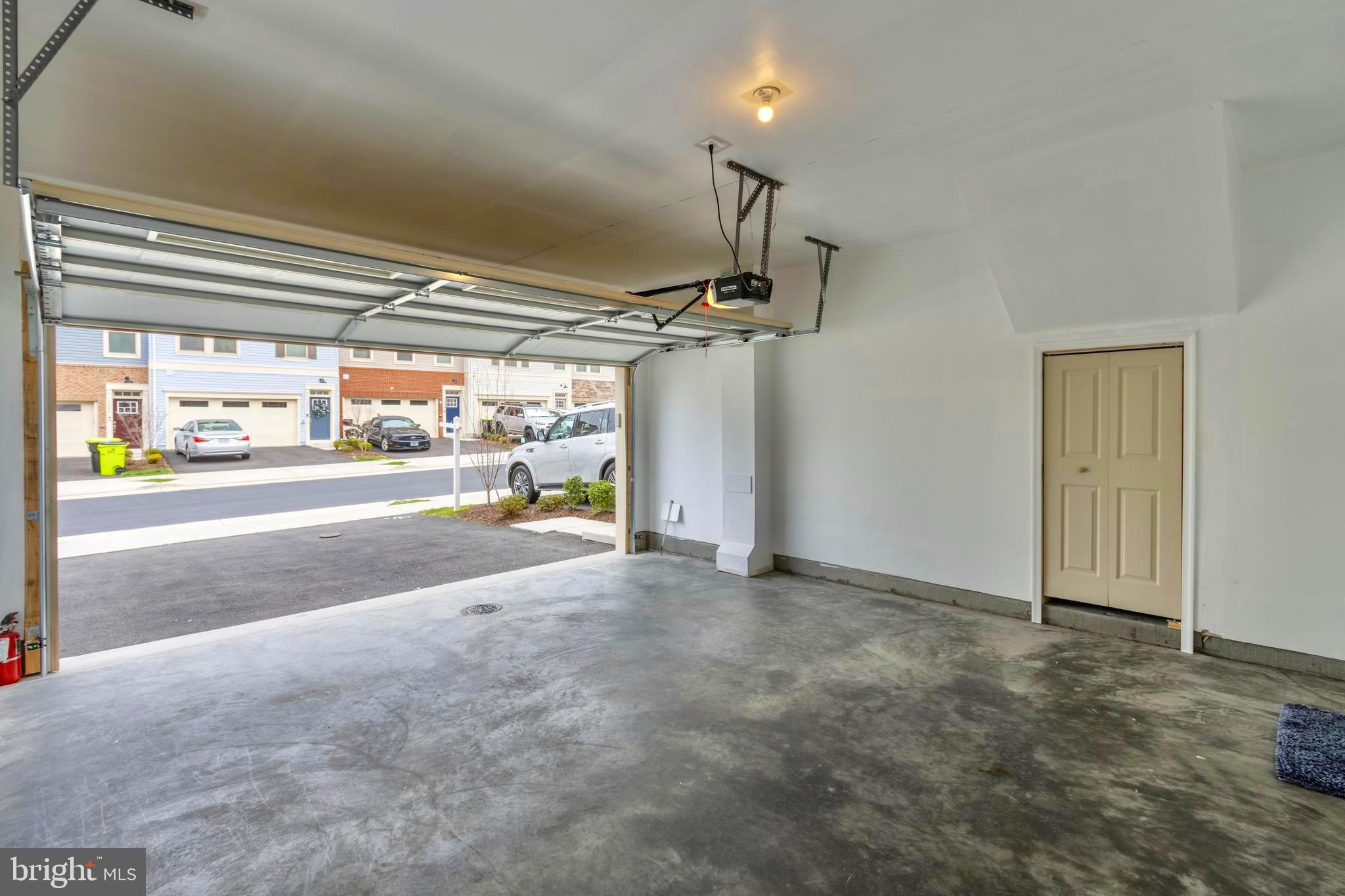 WHITSON WOODS - Residential