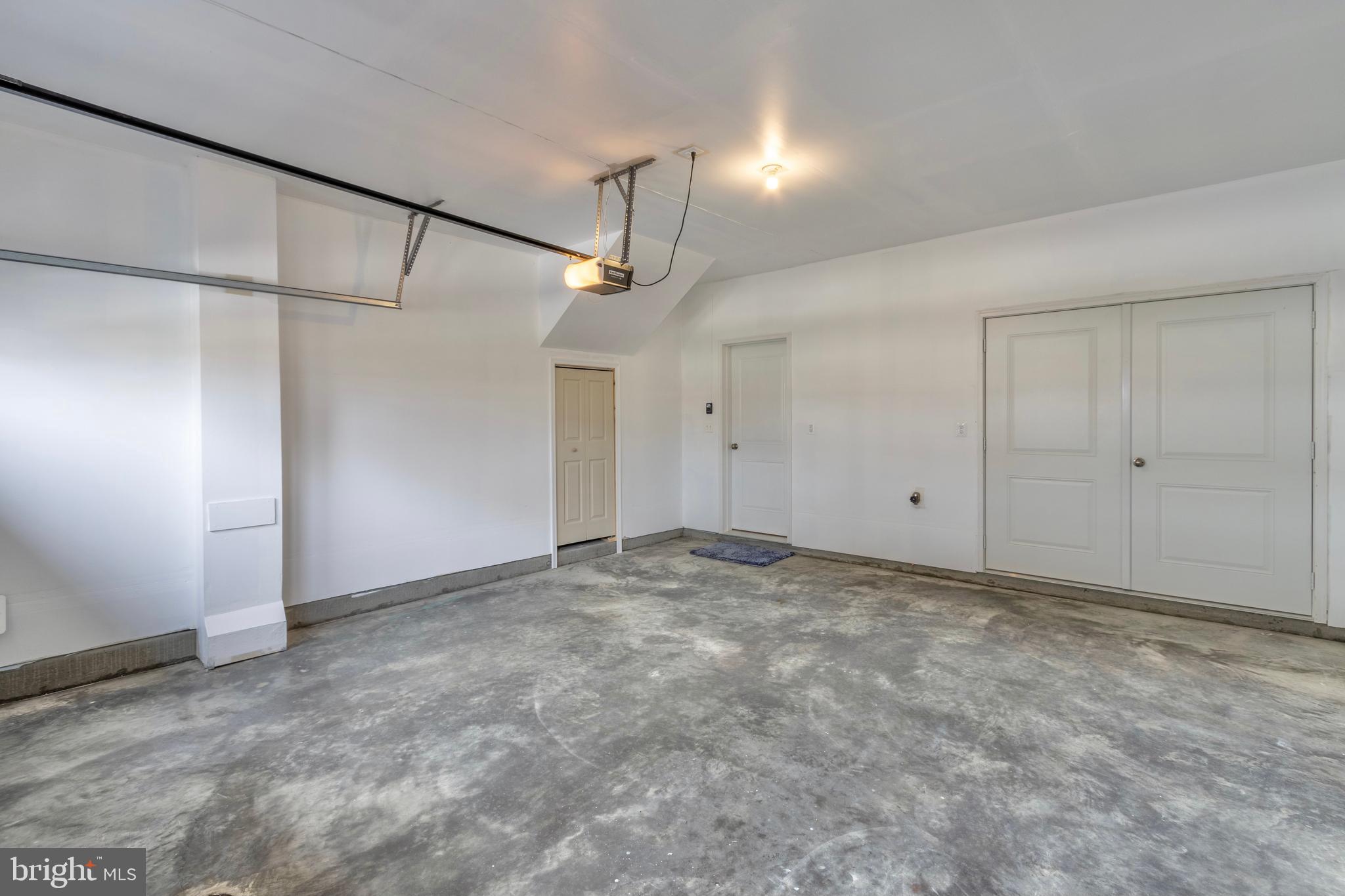 WHITSON WOODS - Residential