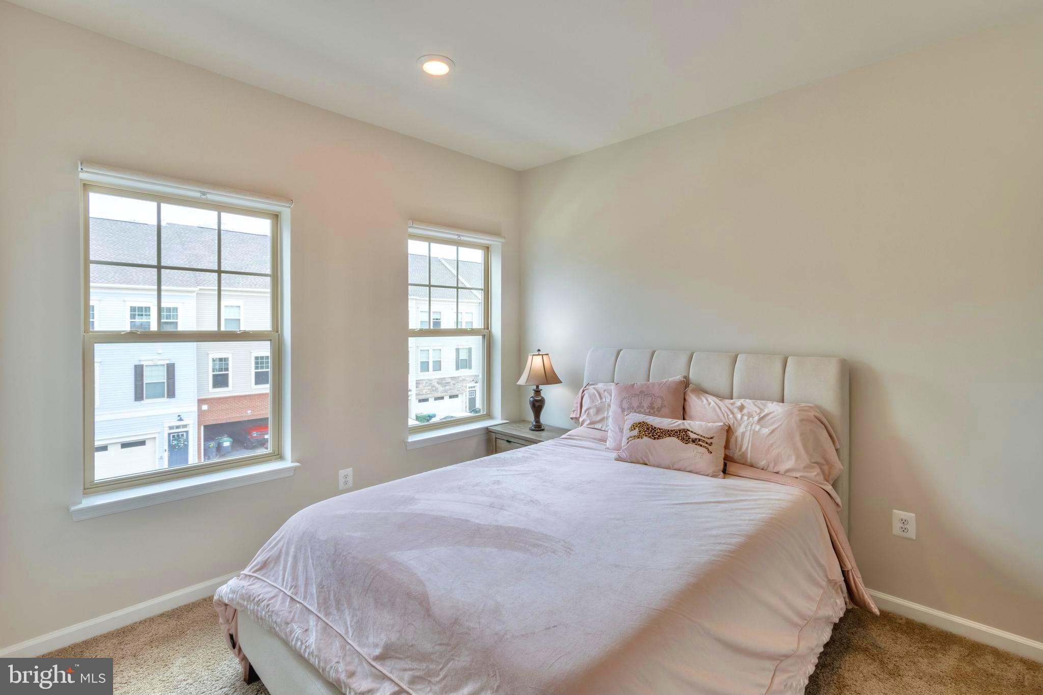 WHITSON WOODS - Residential