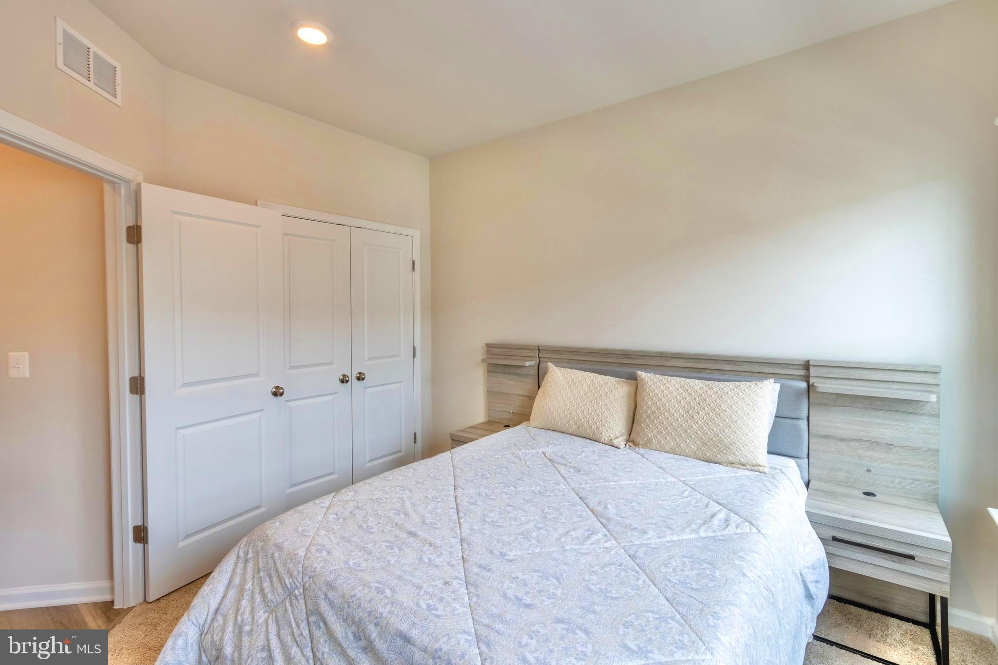 WHITSON WOODS - Residential