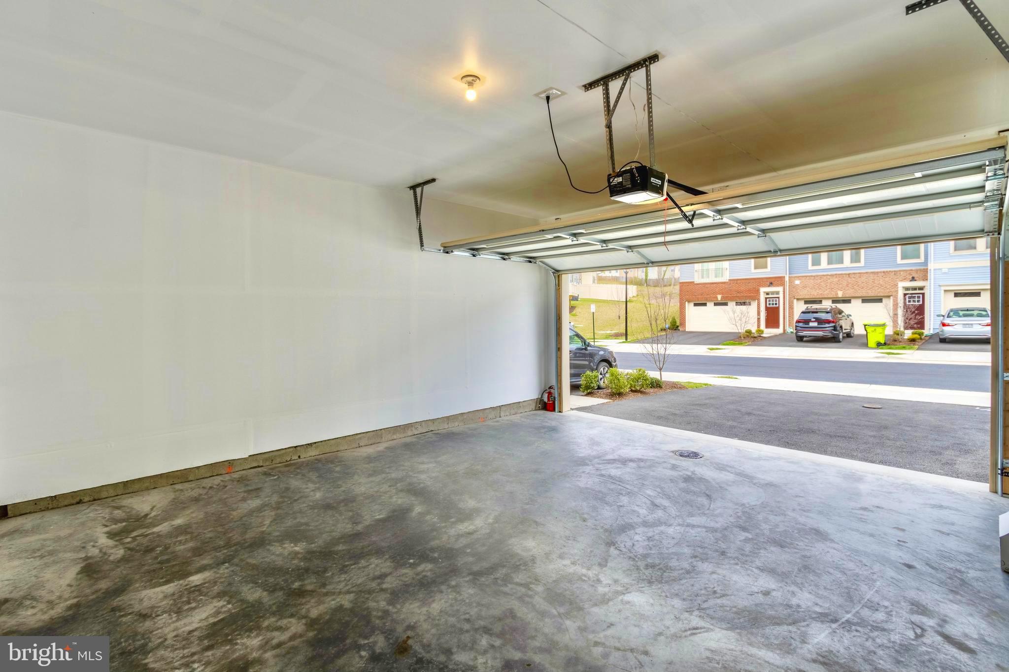 WHITSON WOODS - Residential