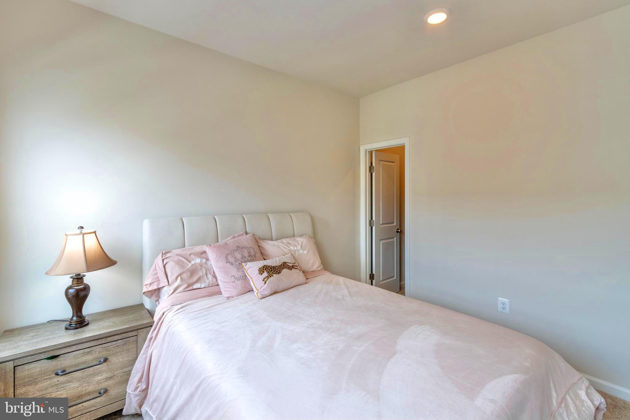 WHITSON WOODS - Residential