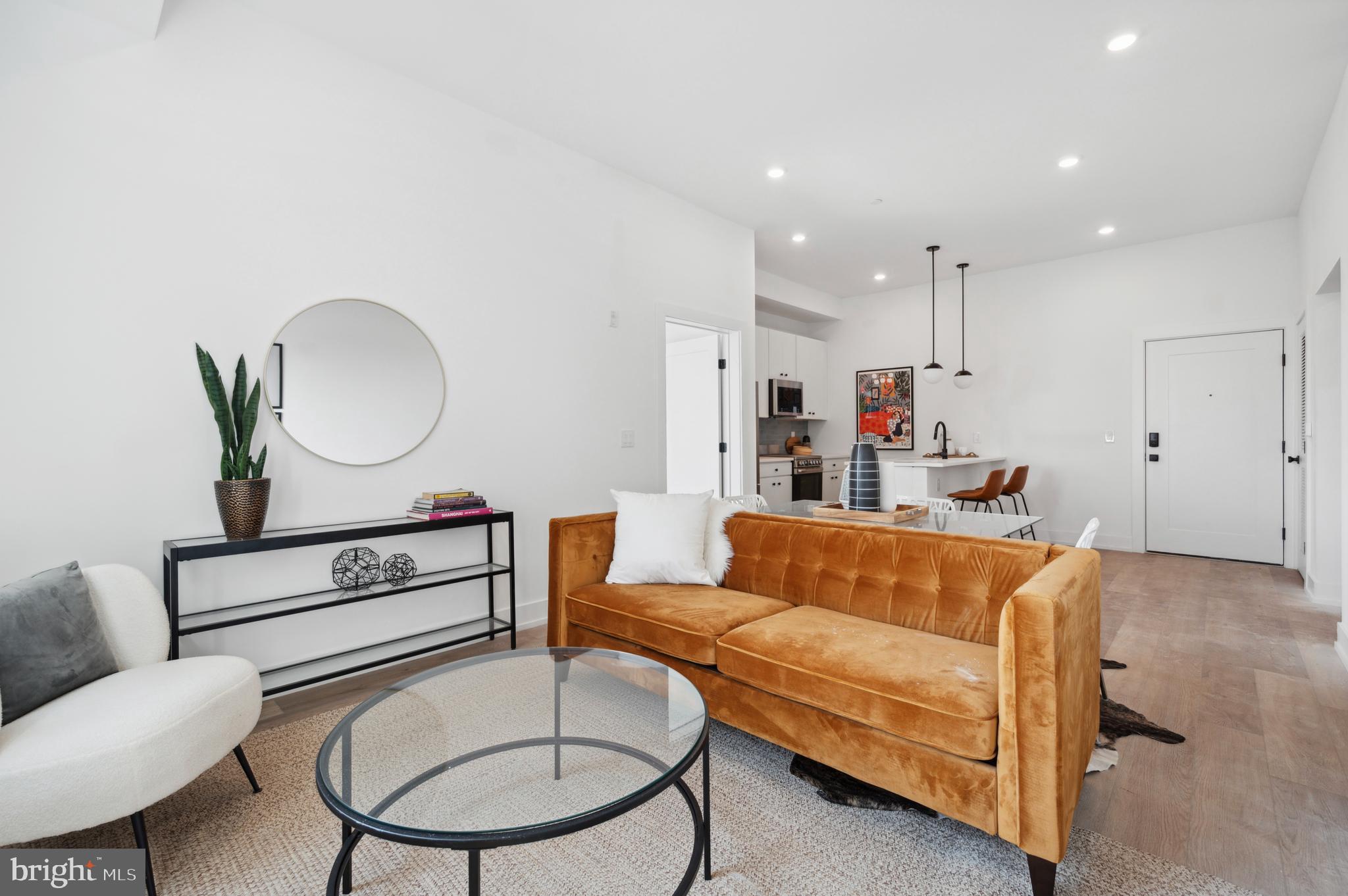 PORT RICHMOND - Residential Lease