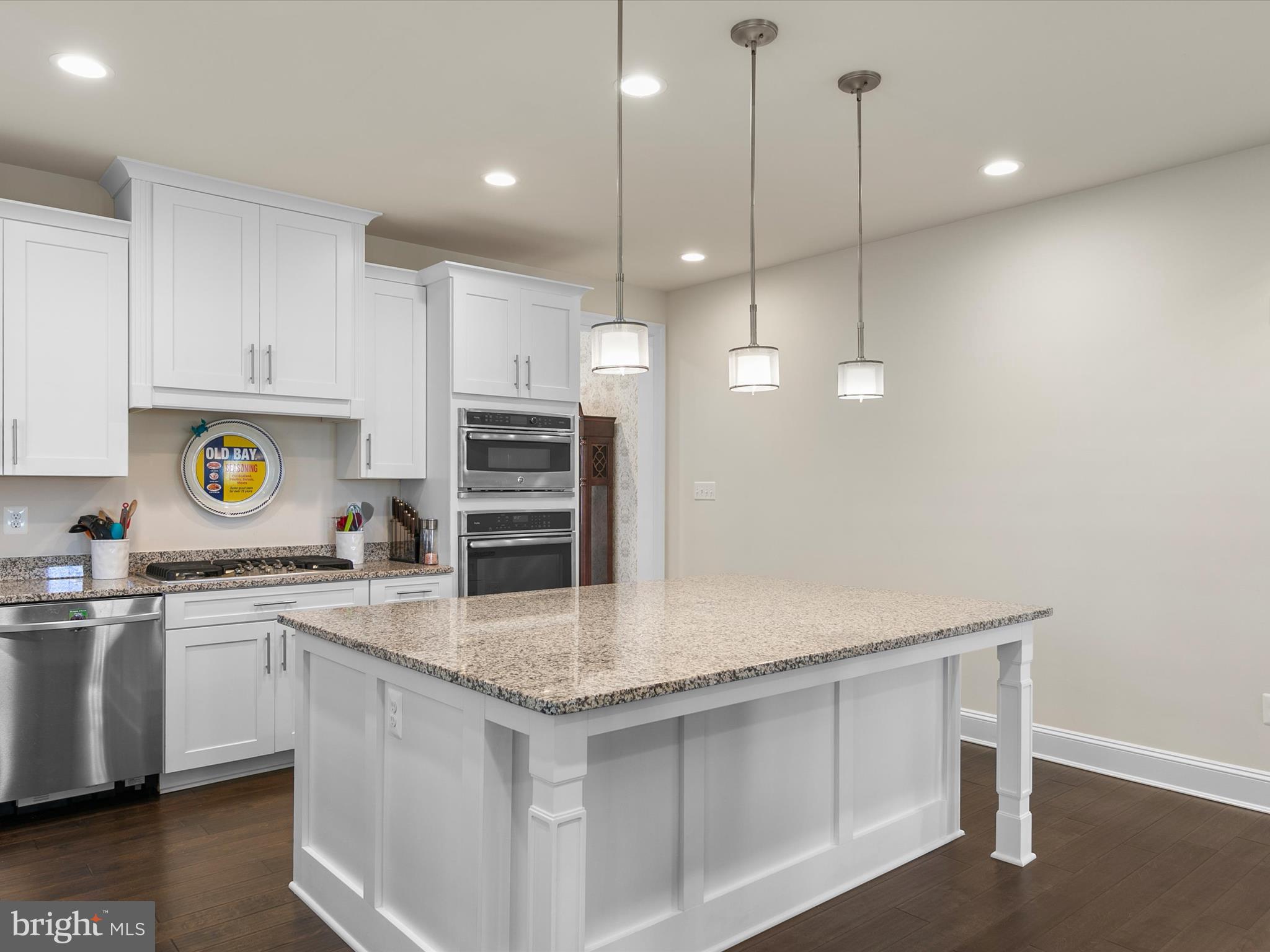 BAY FOREST CLUB - Residential