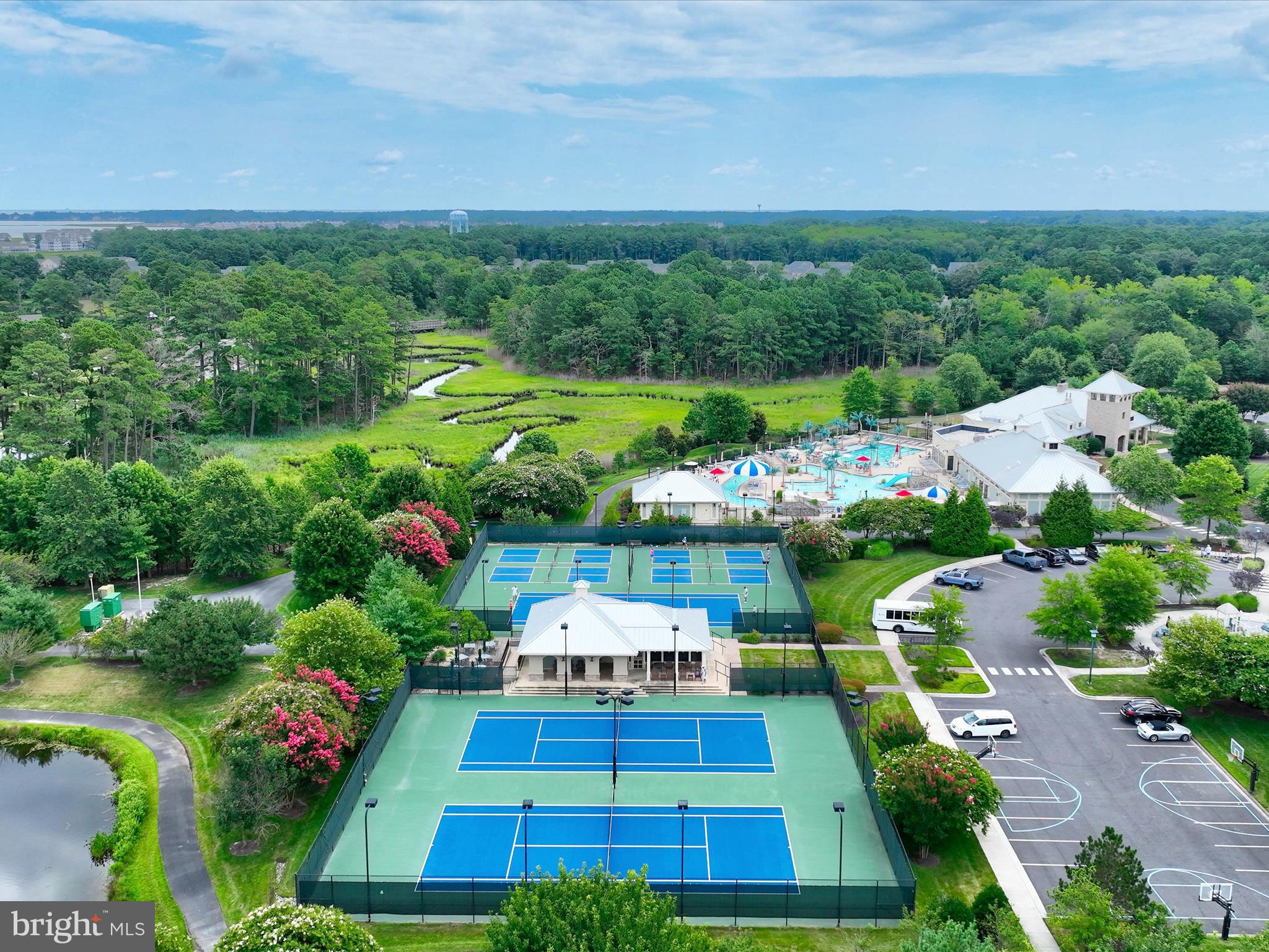 BAY FOREST CLUB - Residential