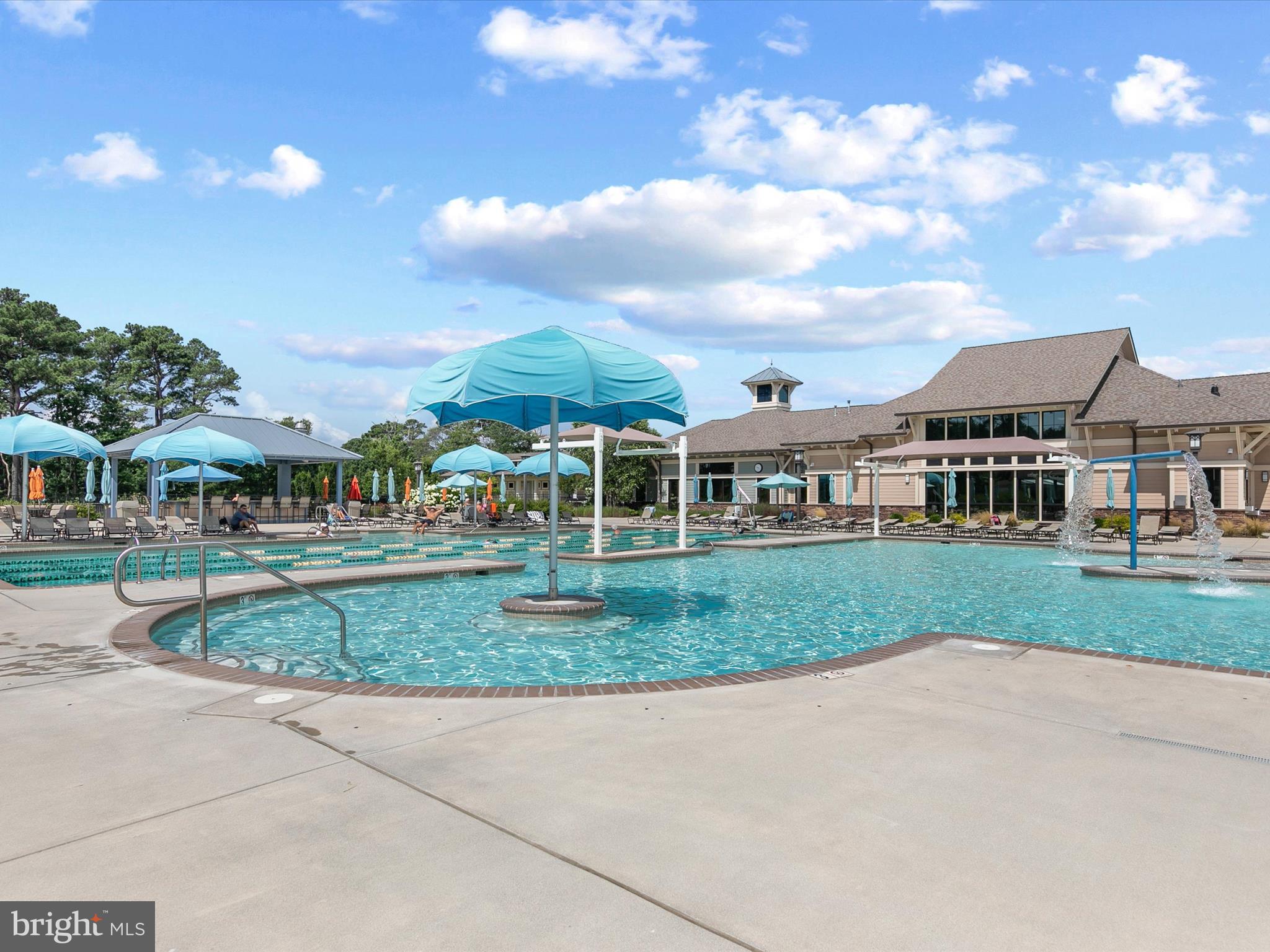 BAY FOREST CLUB - Residential