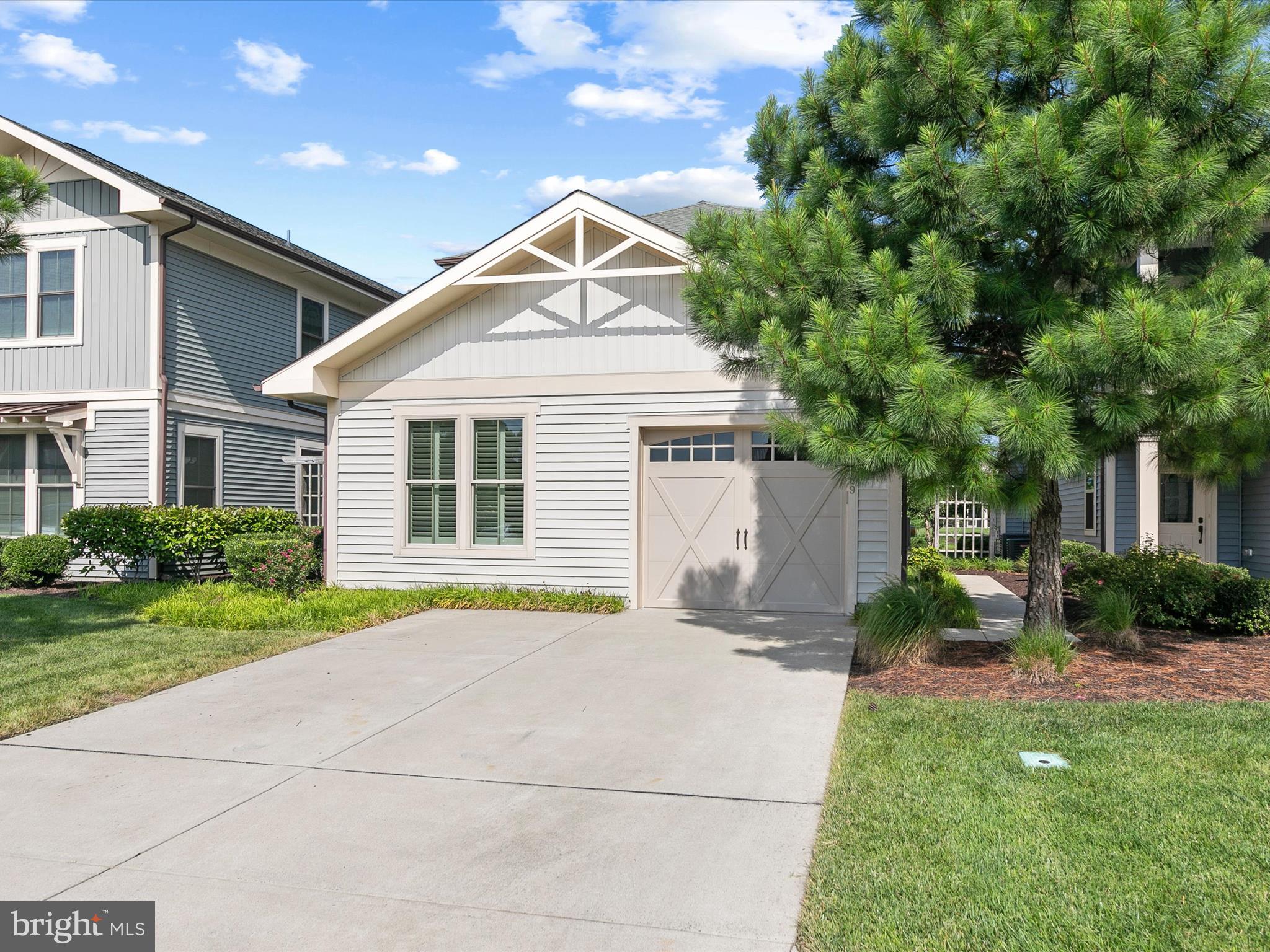 BAY FOREST CLUB - Residential