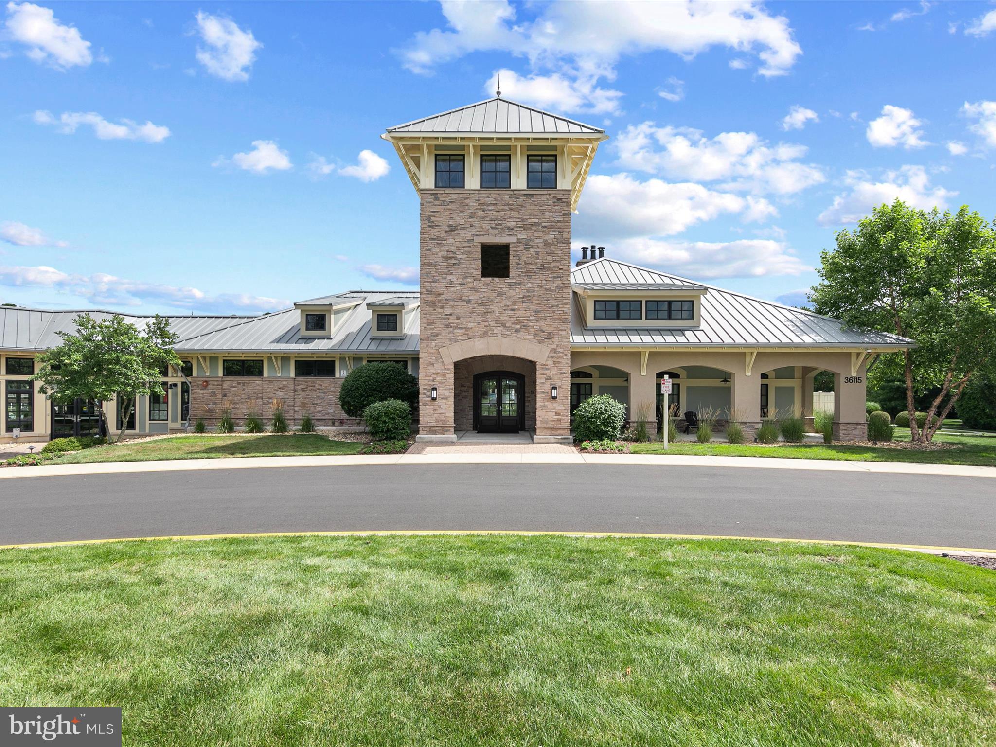 BAY FOREST CLUB - Residential