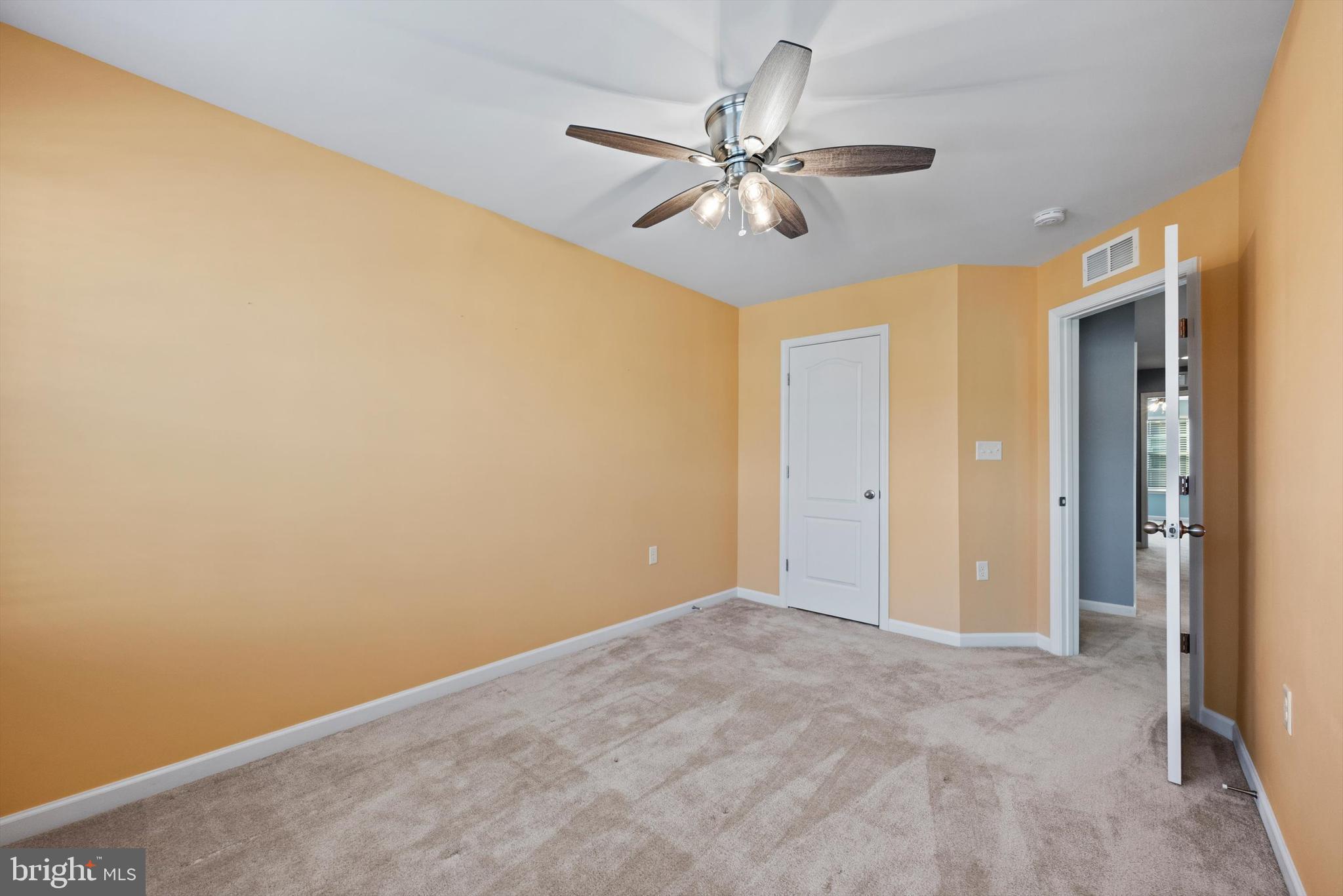 MCCAULEY CROSSING - Residential Lease