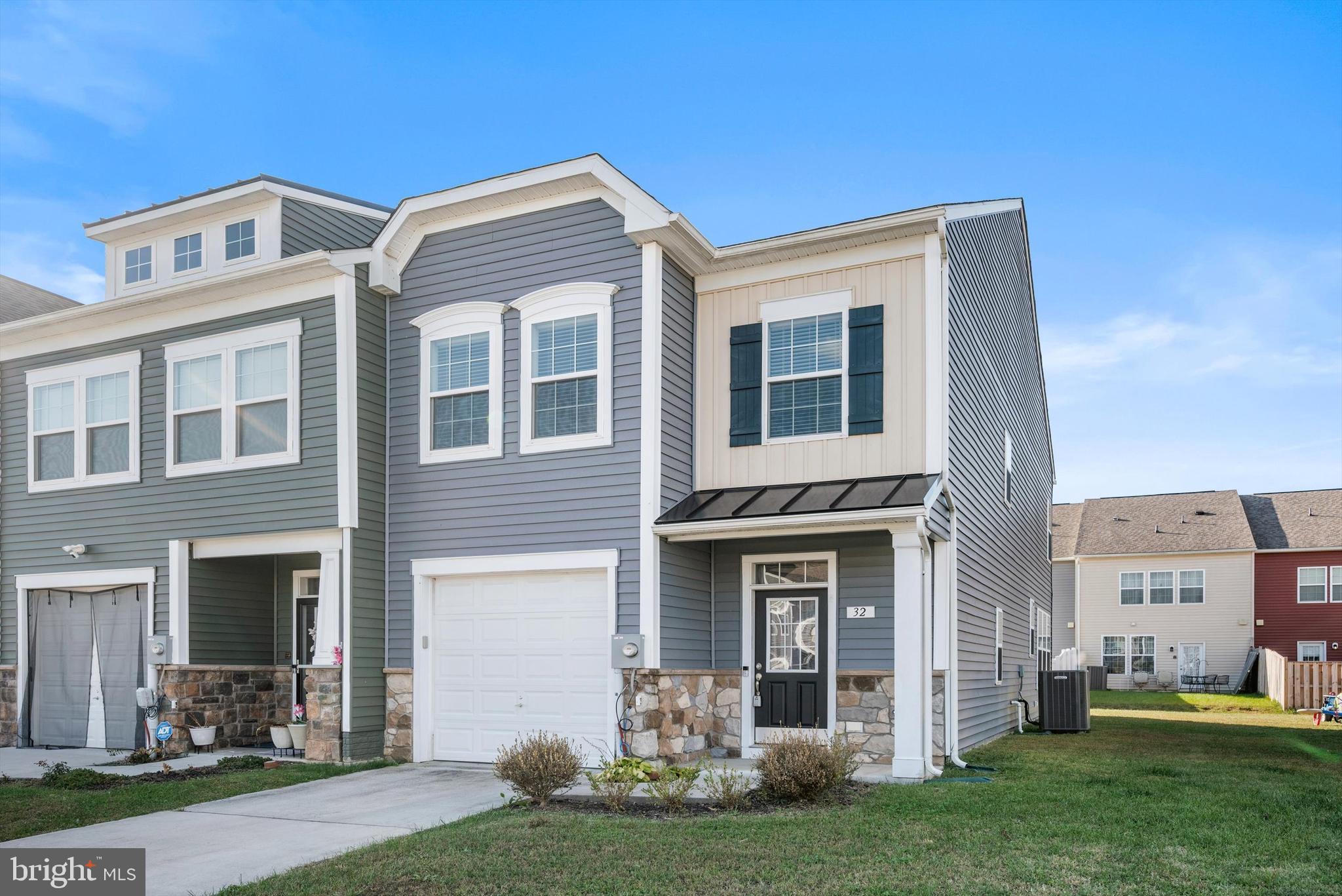 MCCAULEY CROSSING - Residential Lease