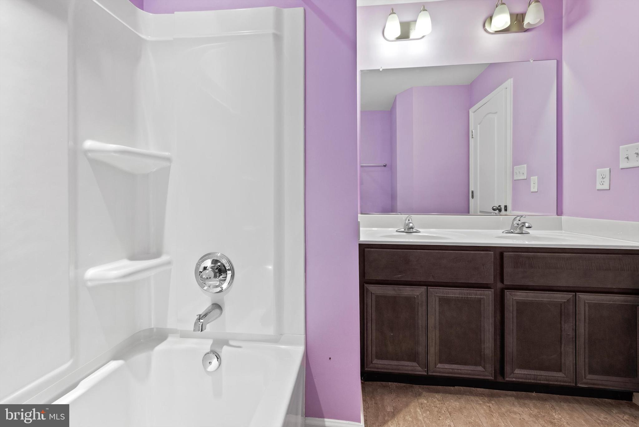 MCCAULEY CROSSING - Residential Lease