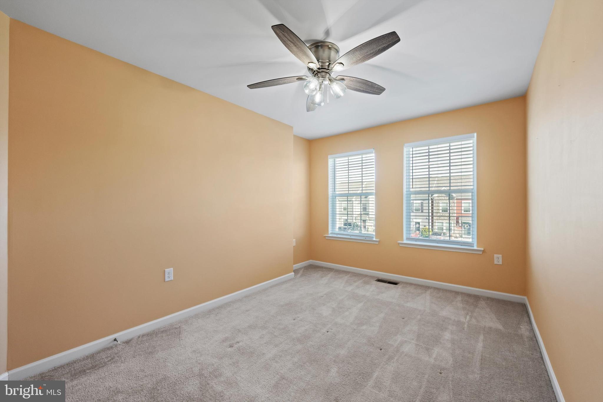 MCCAULEY CROSSING - Residential Lease