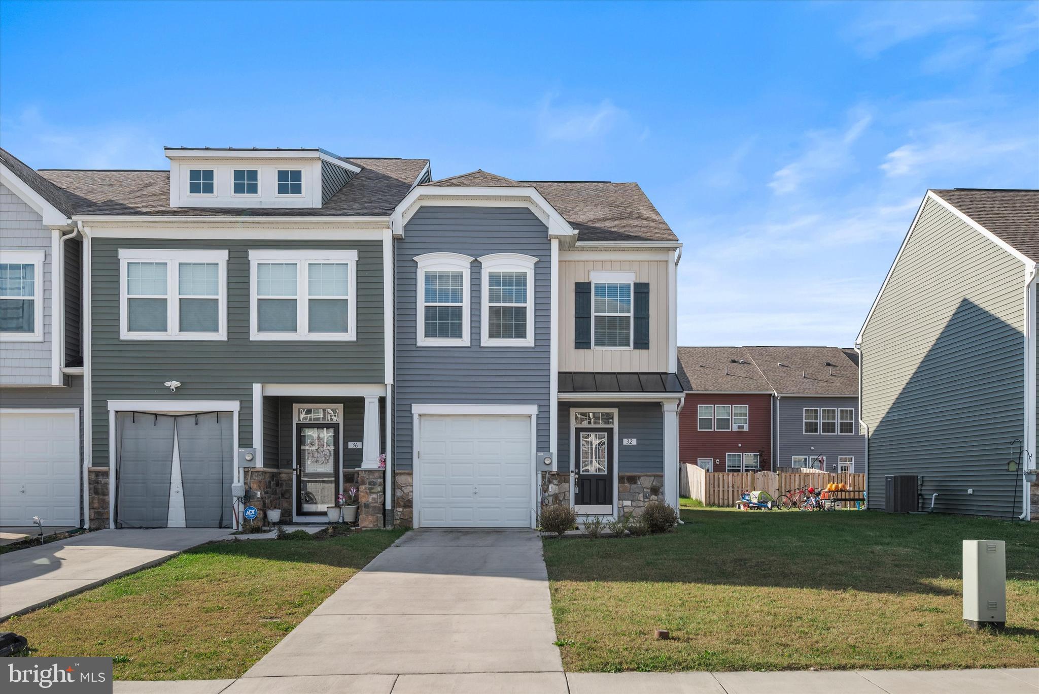 MCCAULEY CROSSING - Residential Lease