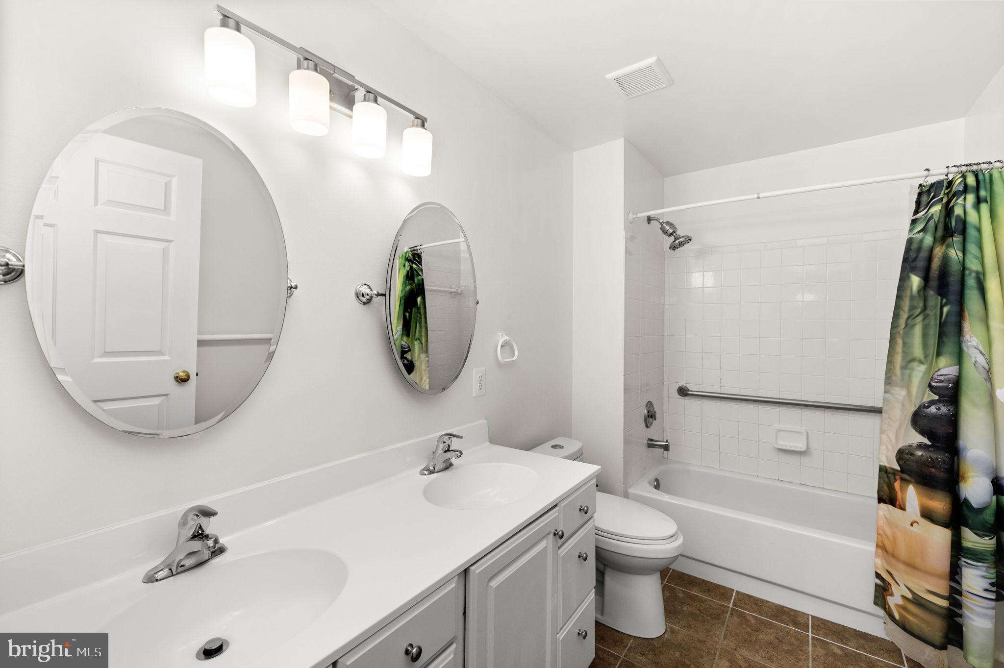 HIGHLAND AT GUNSTON CORNER - Residential