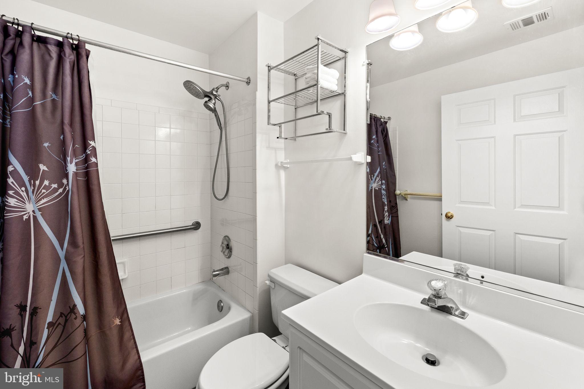 HIGHLAND AT GUNSTON CORNER - Residential