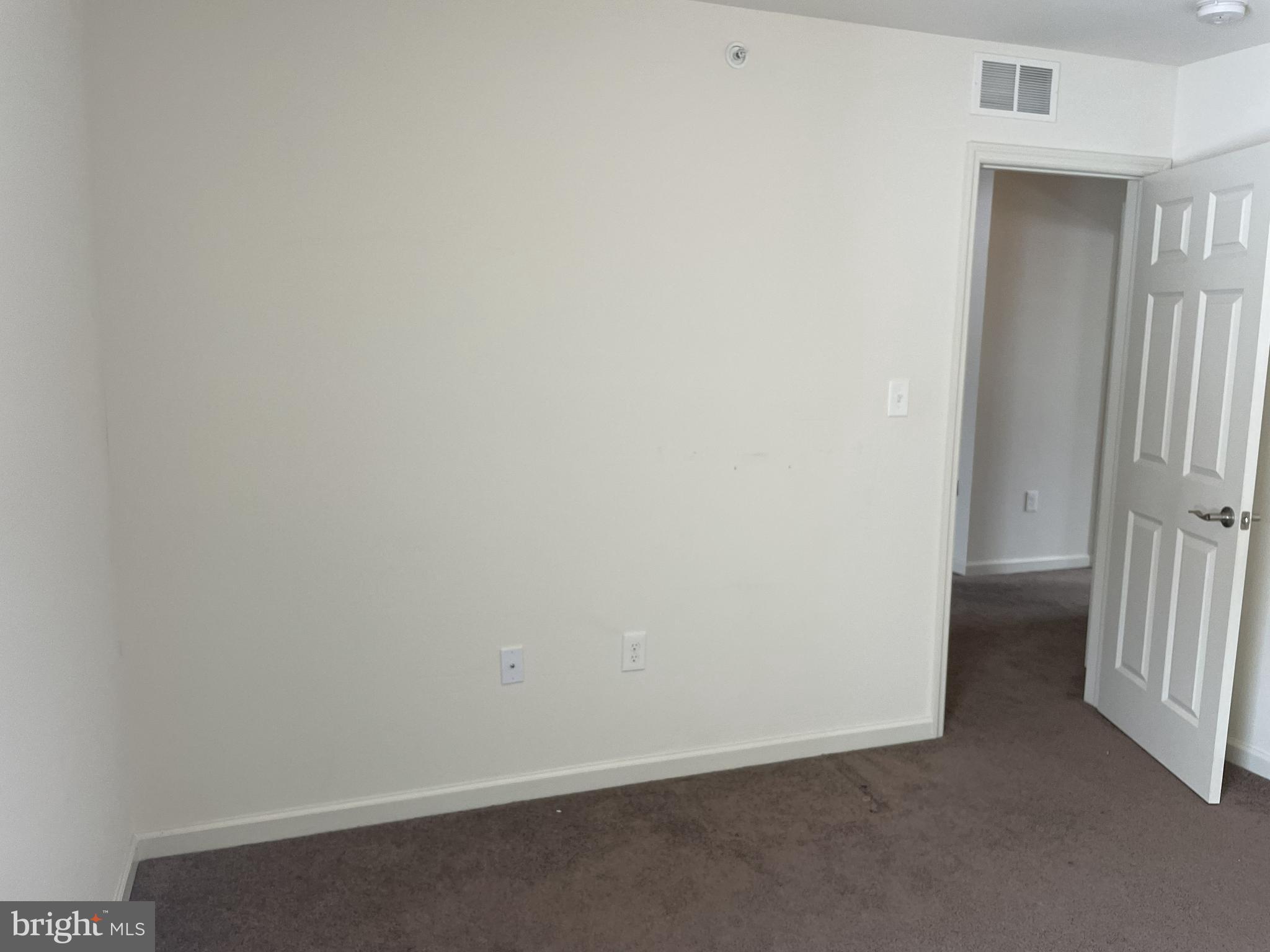 MACINTOSH CROSSING - Residential