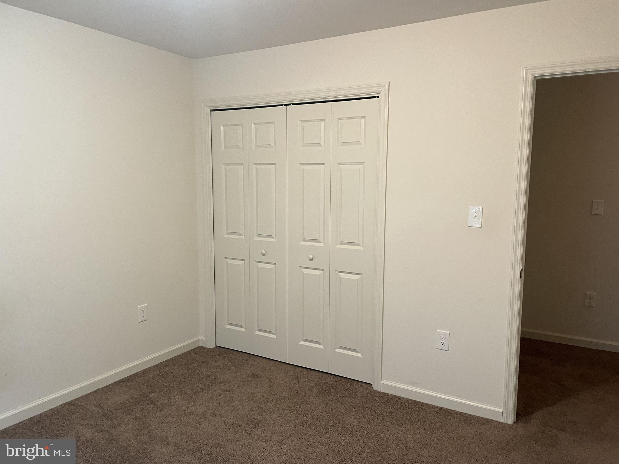 MACINTOSH CROSSING - Residential