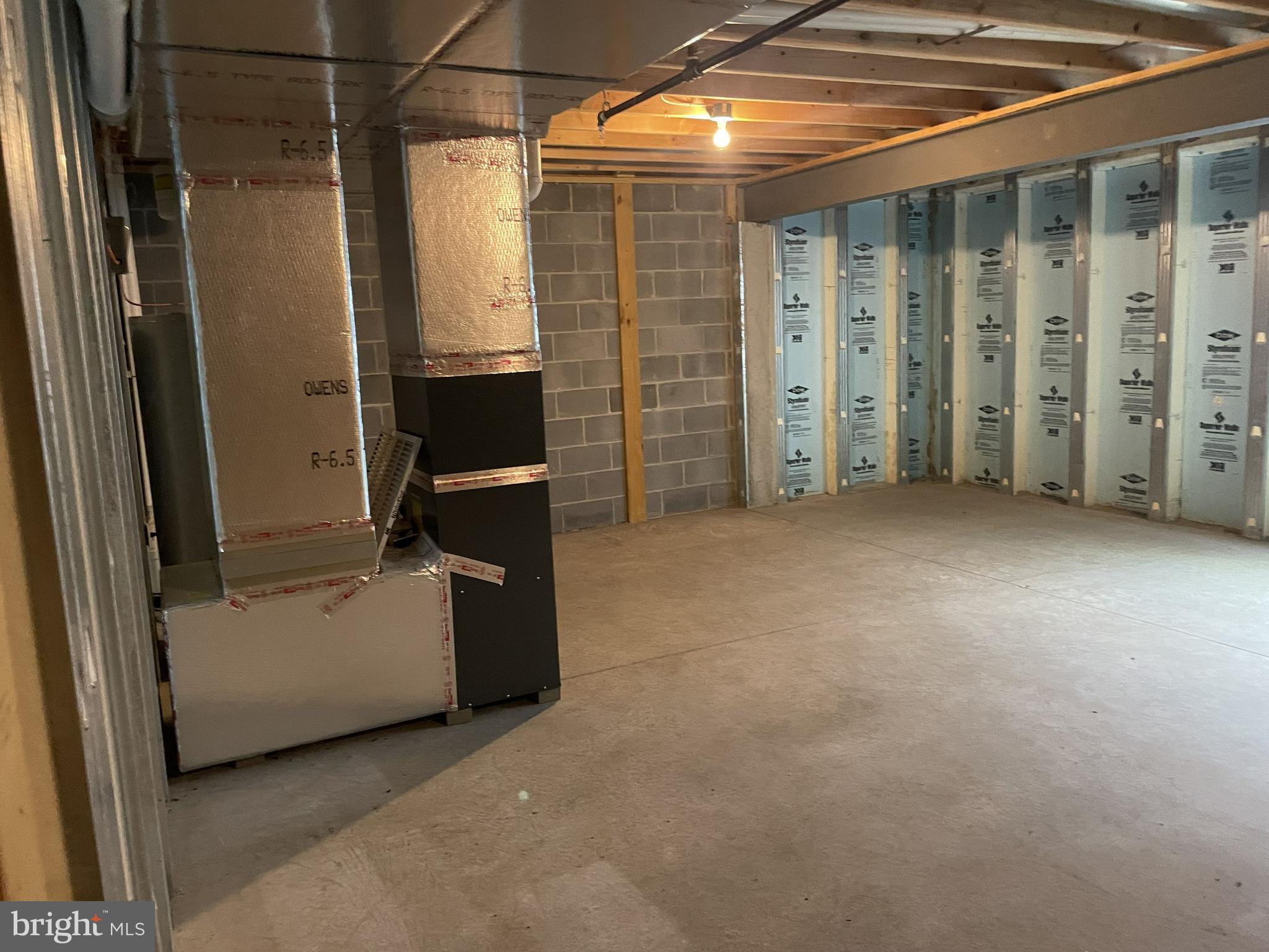 MACINTOSH CROSSING - Residential