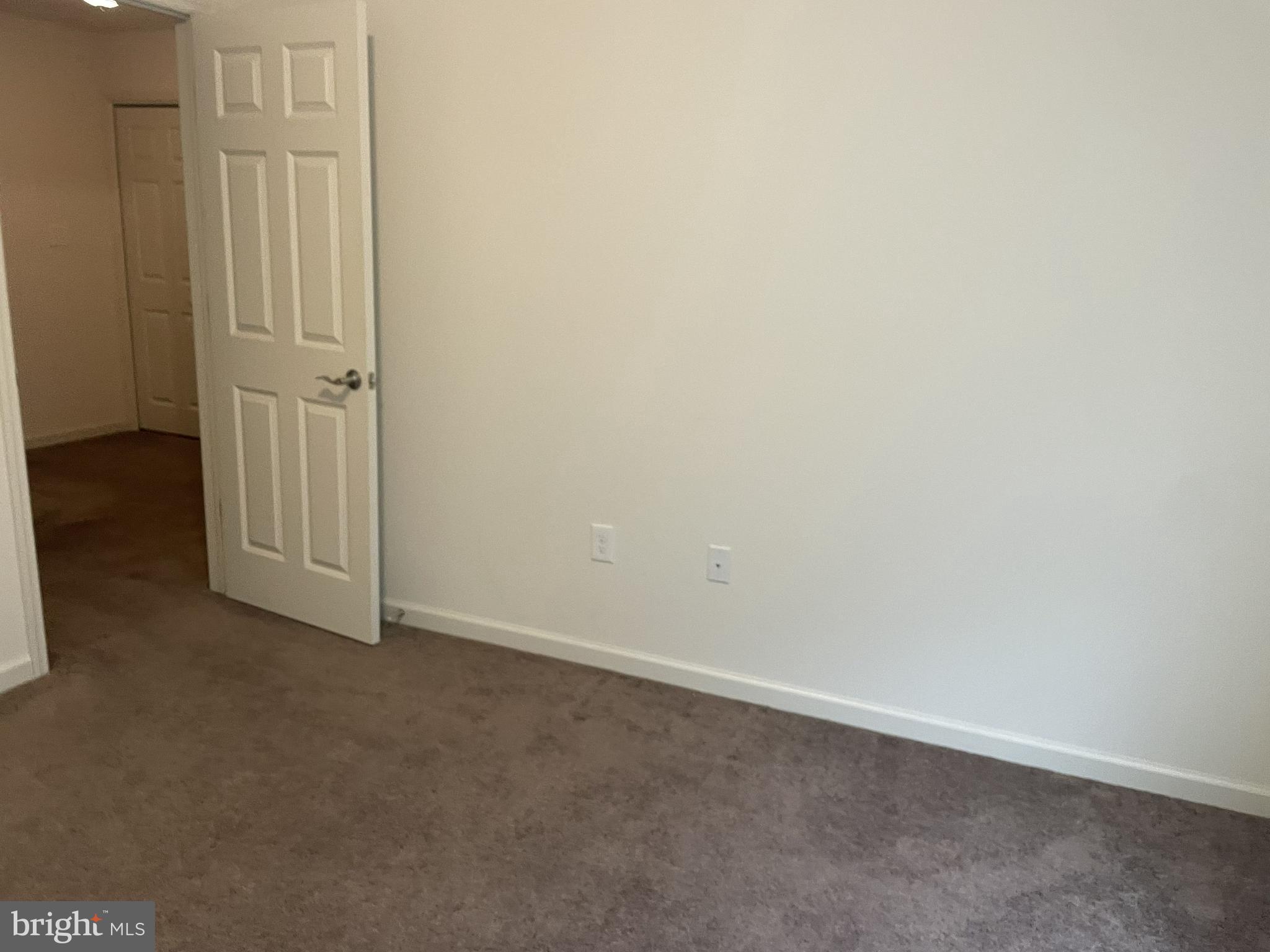 MACINTOSH CROSSING - Residential