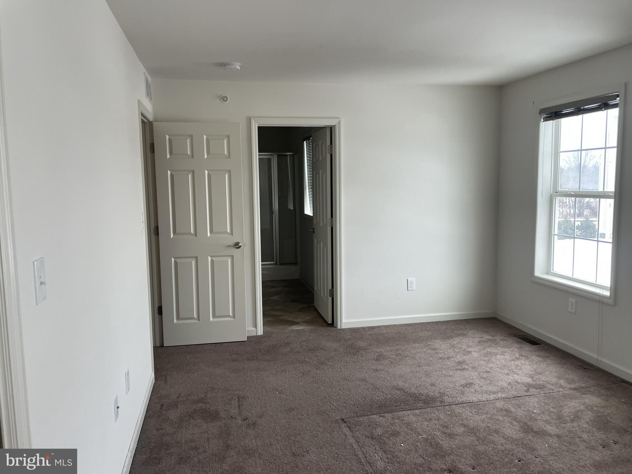 MACINTOSH CROSSING - Residential