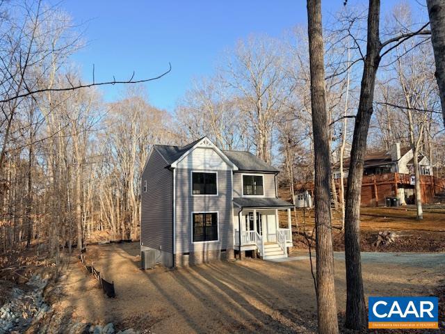 LAKE MONTICELLO - Residential