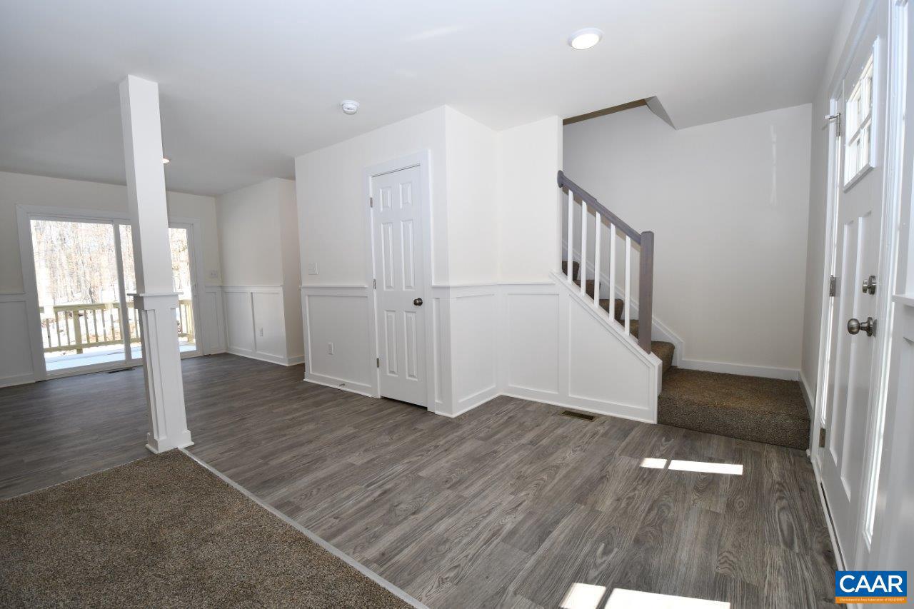 LAKE MONTICELLO - Residential