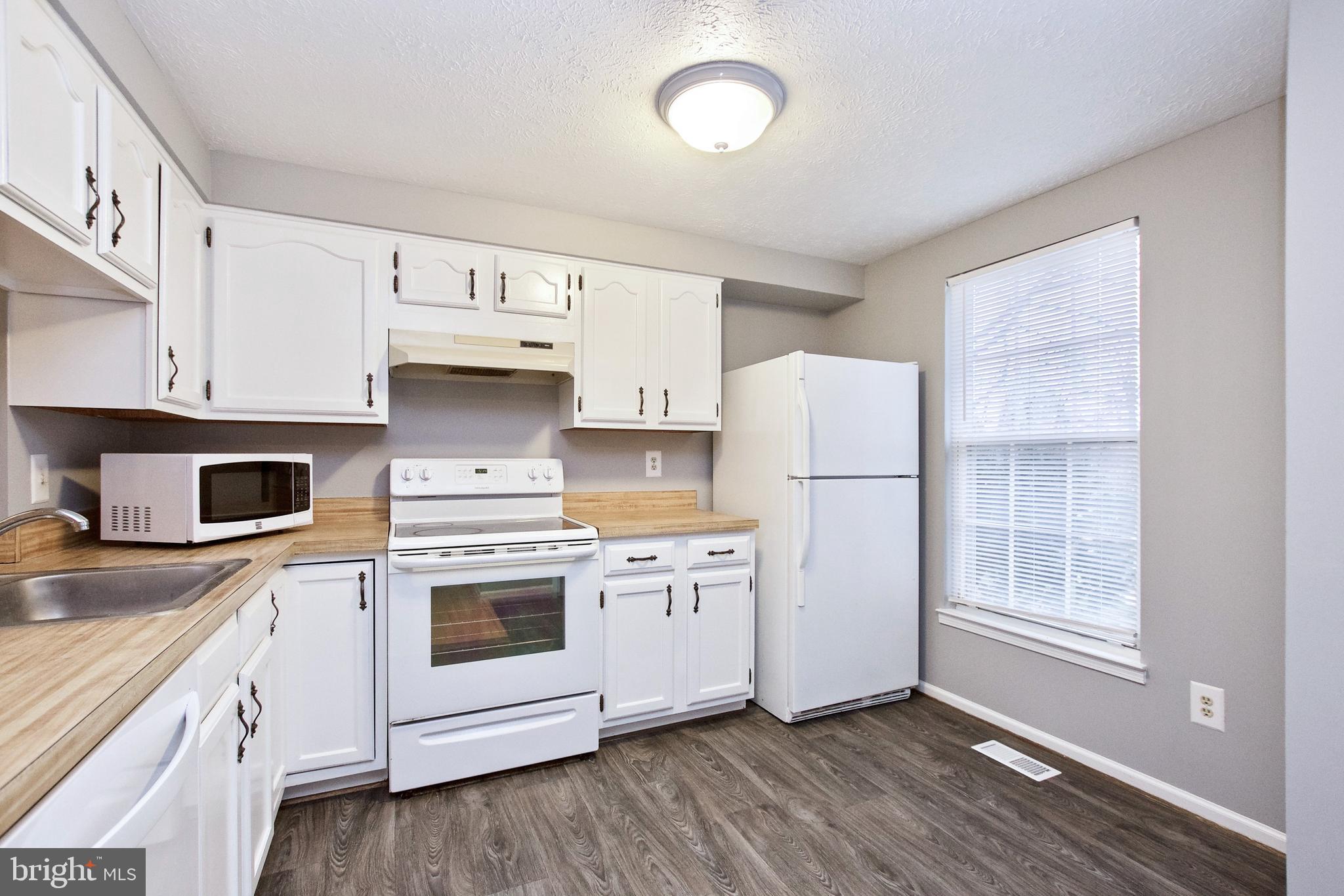 1915 BELMONT RIDGE COURT