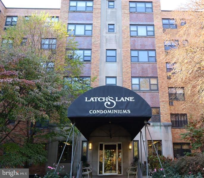 Discover the allure of this spacious condo nestled in the desirable Latch's Lane Condominiums in Lower Merion Township, Montgomery County. This residence offers a prime opportunity. Step into a generous living room, dining area, and kitchen; the main bedroom features a 3-piece bath, and further down the hall, an additional bedroom and hall bath await. The well-kept building provides plentiful parking. It's conveniently situated near local shops, dining, and public transportation, with a brief drive to major roads and downtown Center City. The condo's amenities include a gym, pool, exquisitely landscaped grounds, a social room, snow and trash removal, and common area maintenance. There's ample outdoor parking, with garage parking available for an extra fee. Cats are permitted; dogs are not.