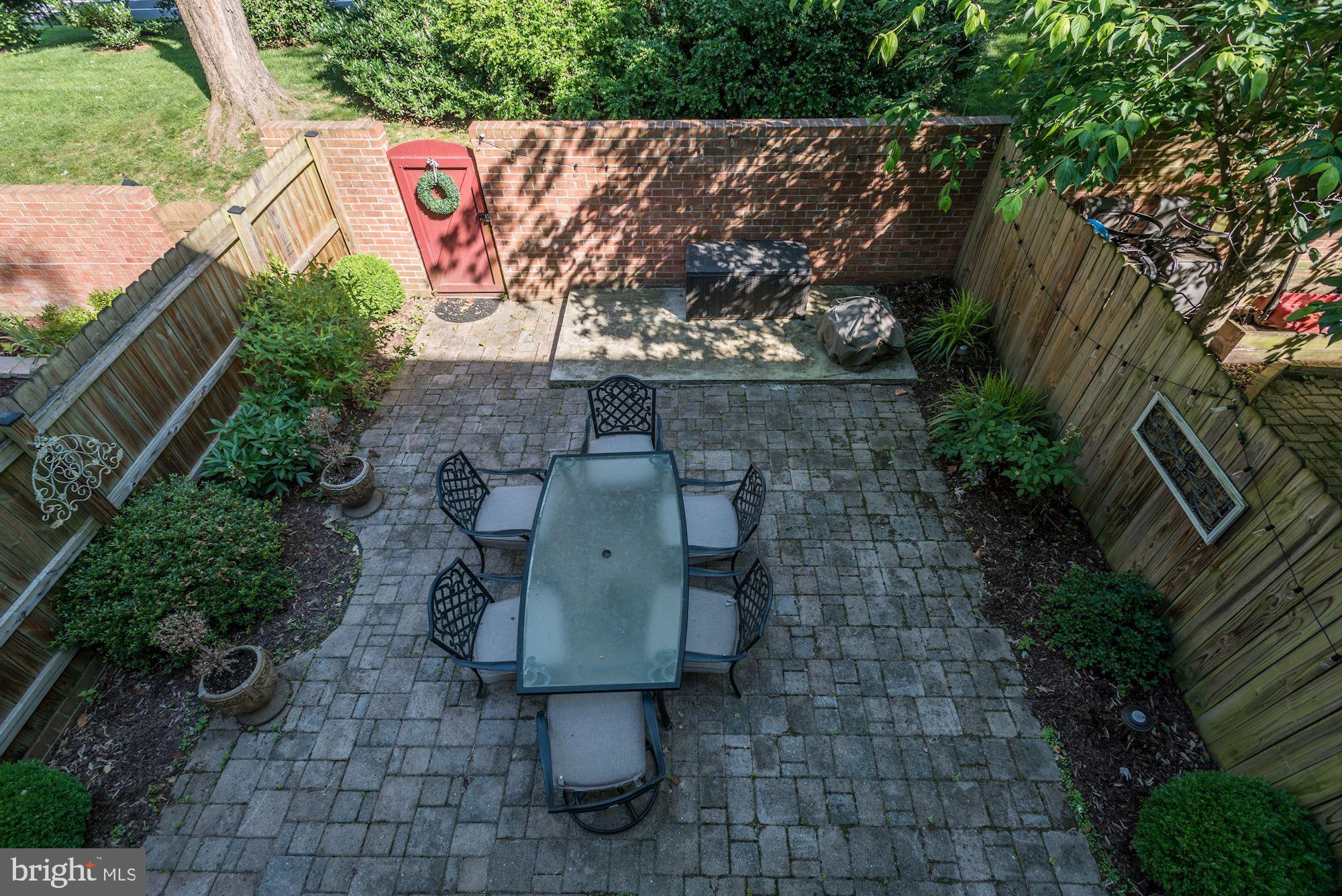 RESTON - Residential Lease