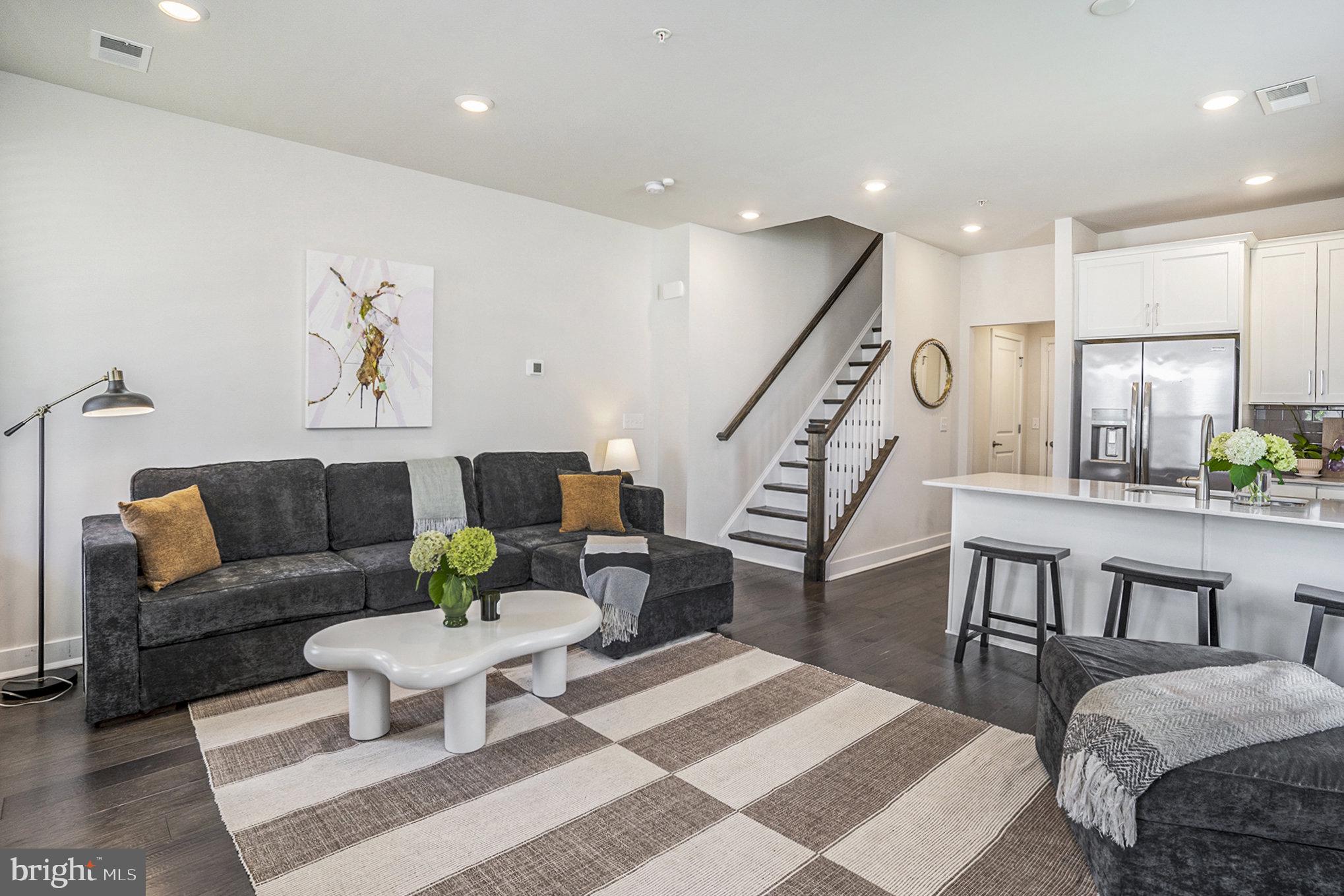 STEELPOINTE - Residential