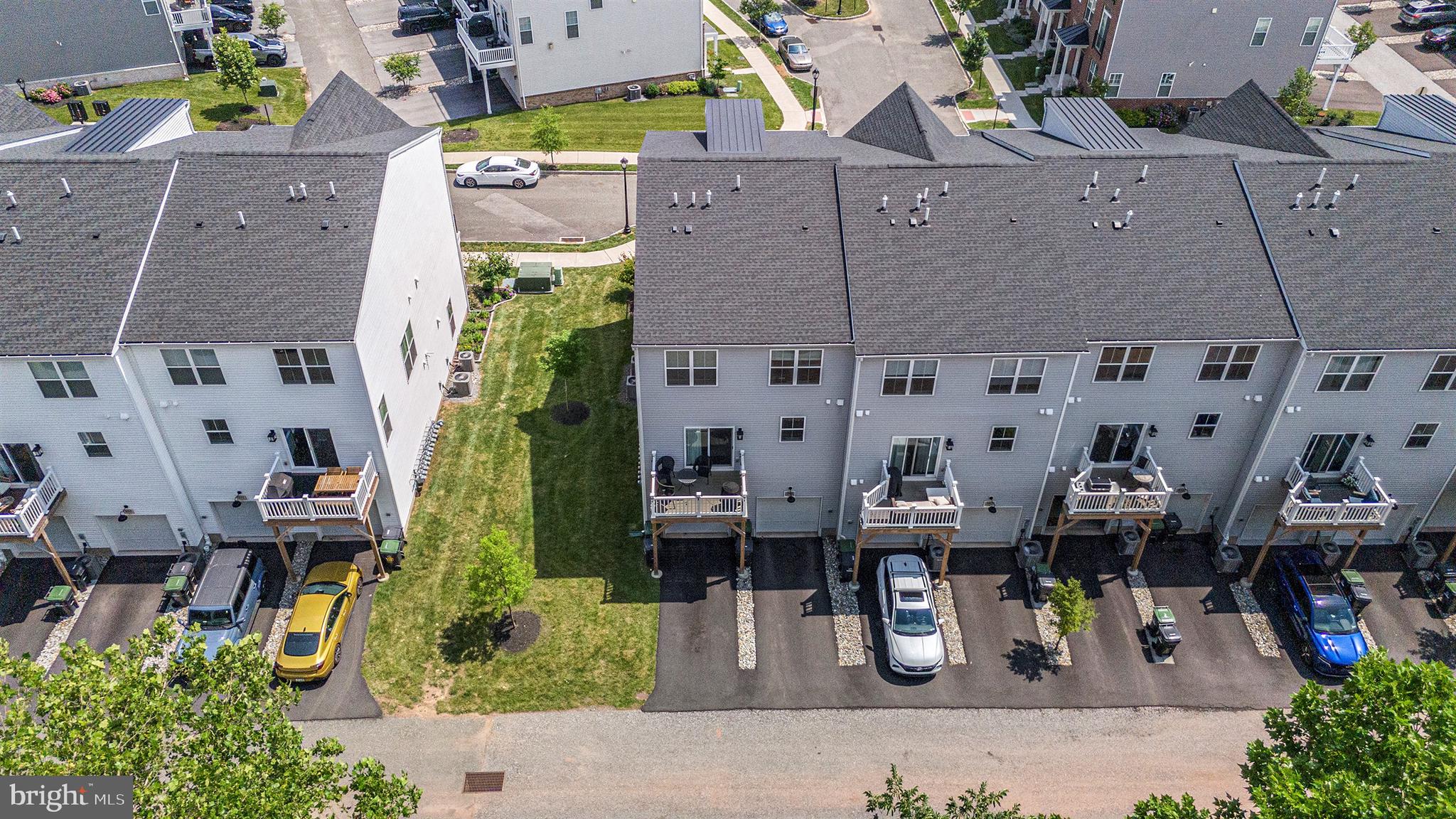 STEELPOINTE - Residential