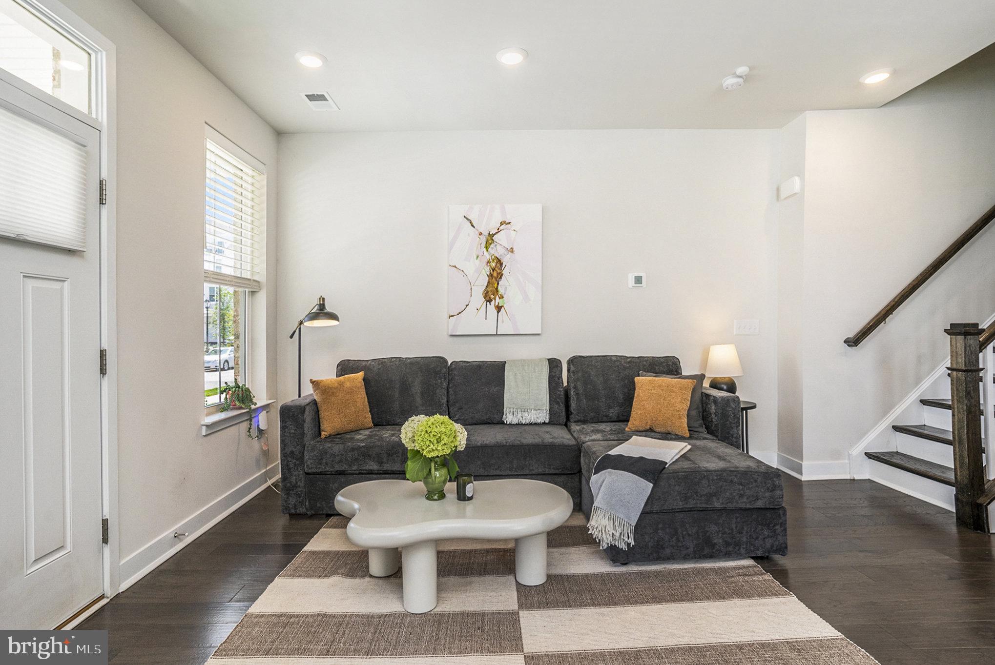 STEELPOINTE - Residential