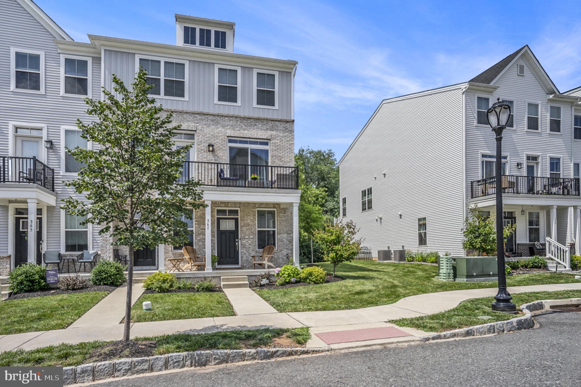 STEELPOINTE - Residential