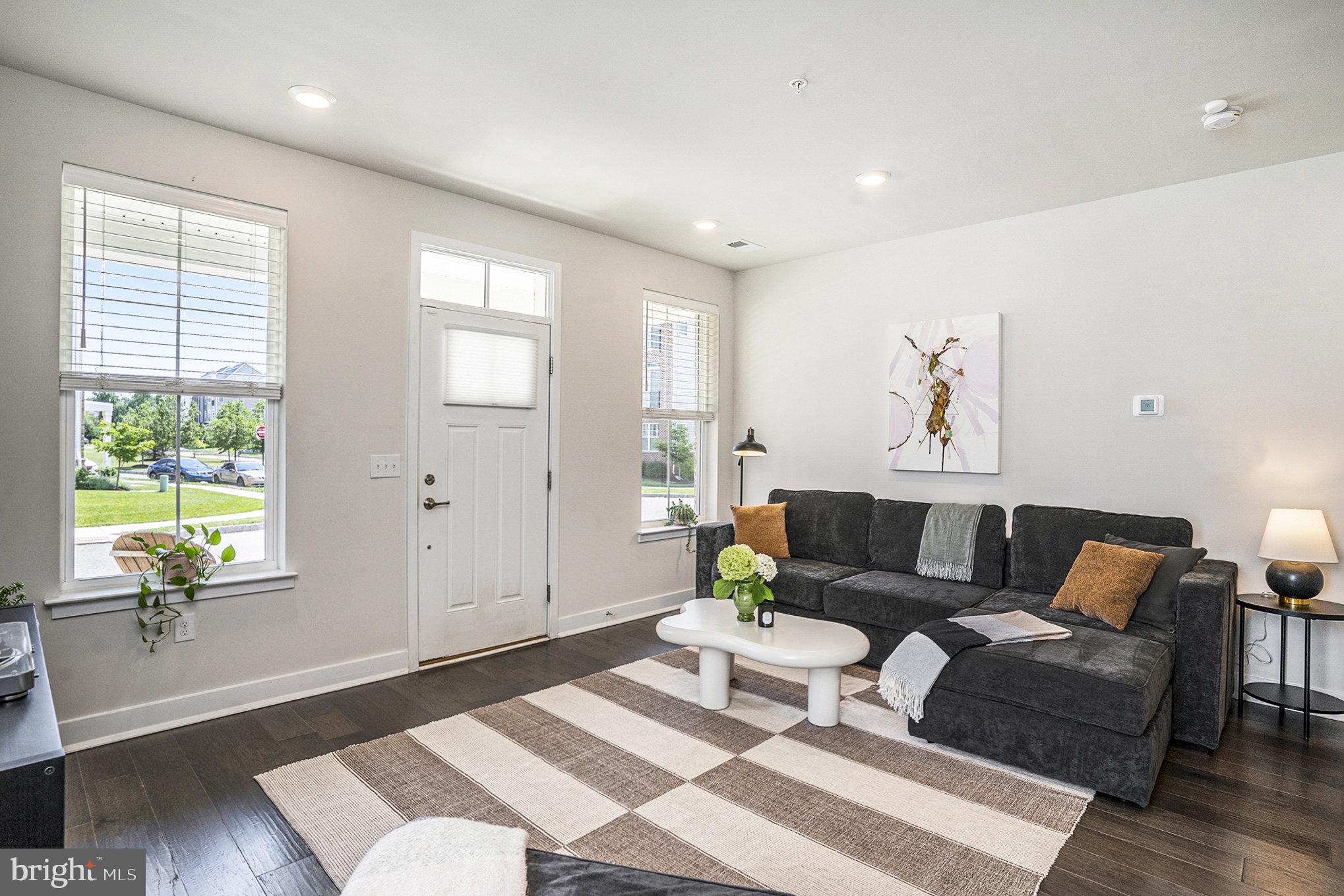 STEELPOINTE - Residential