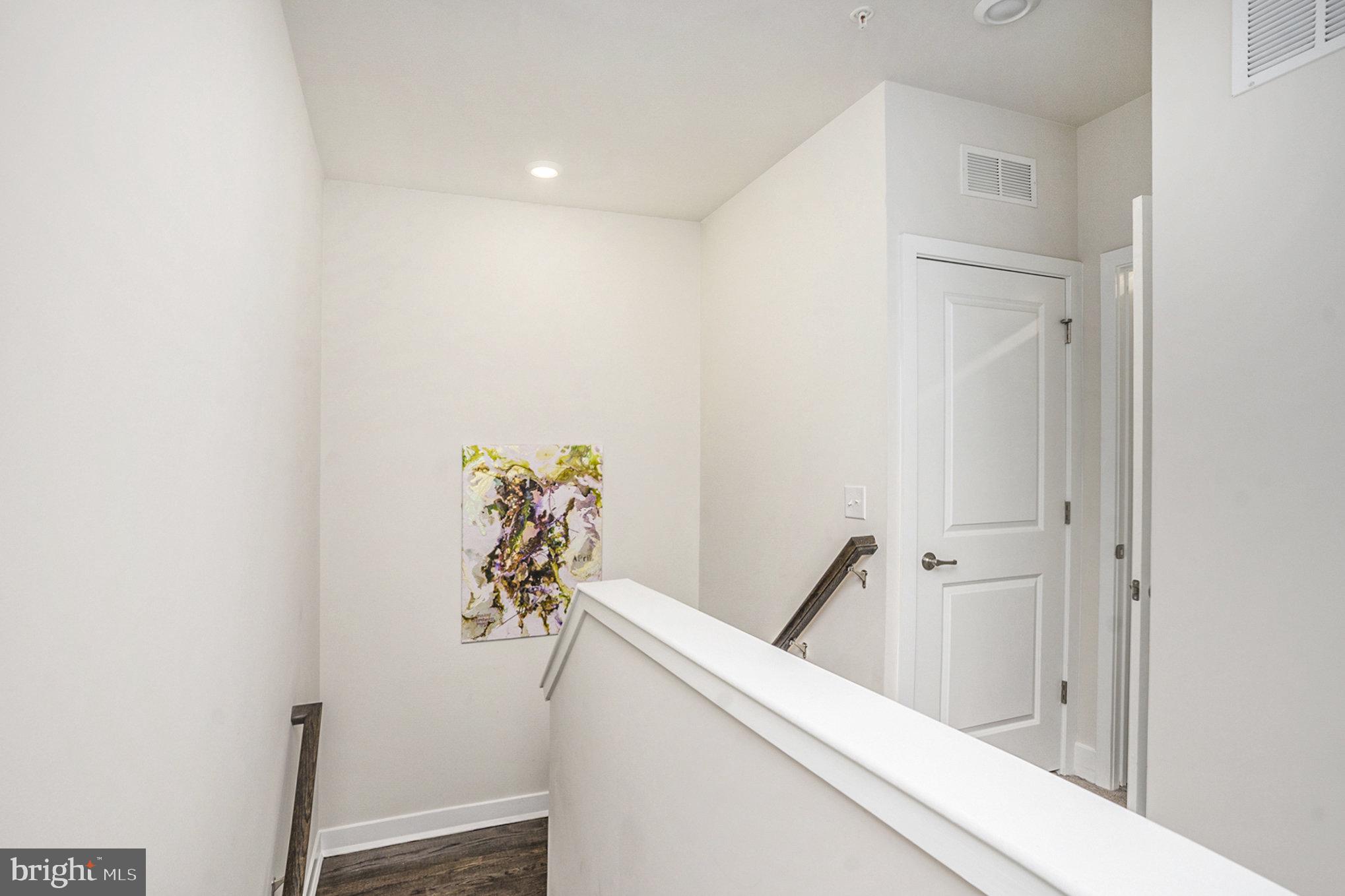 STEELPOINTE - Residential